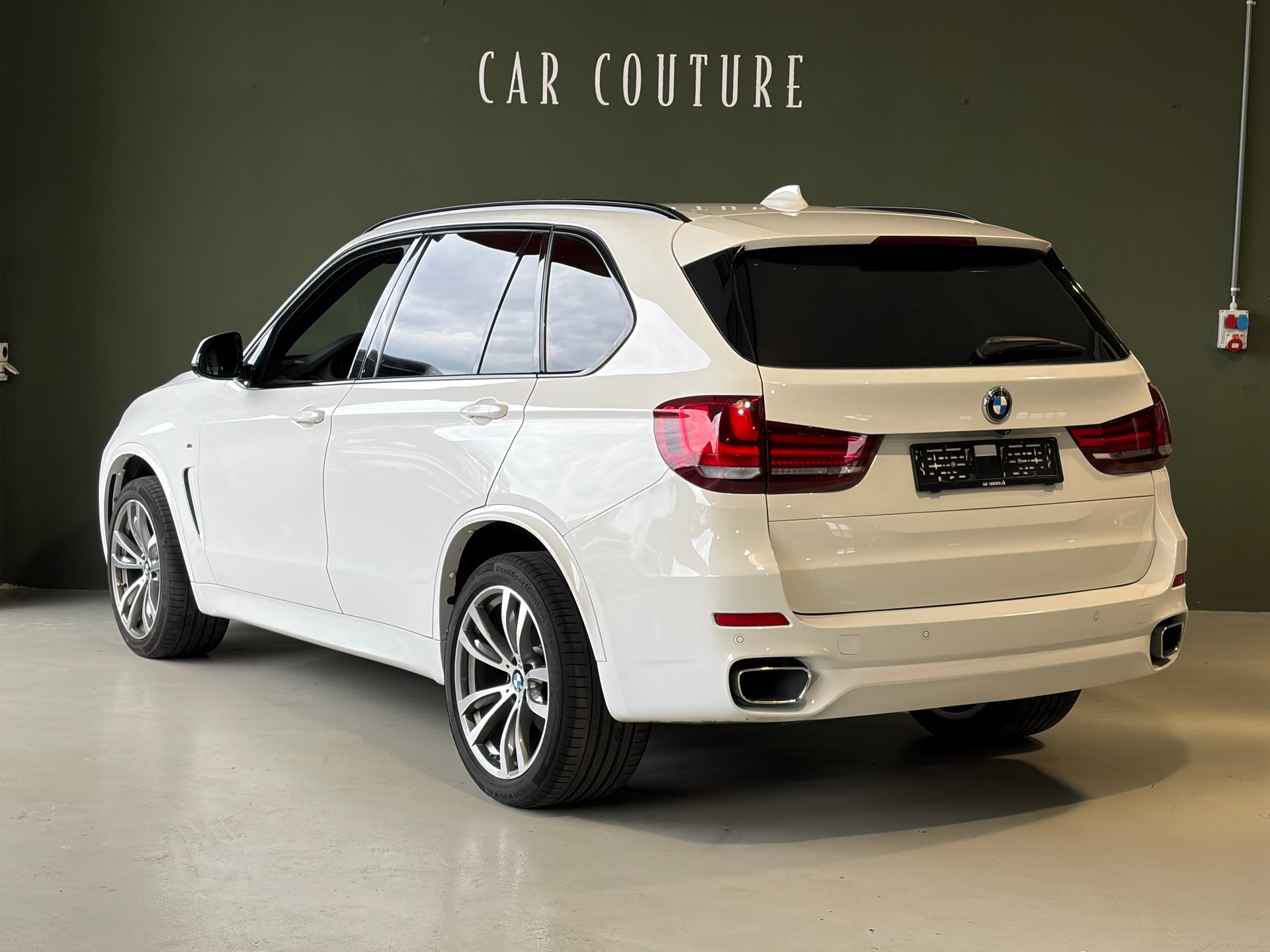 BMW X5 xDrive 40d Steptronic * M-Sport *CH-Fahrzeug*Shadow Line*-showroom-element-3