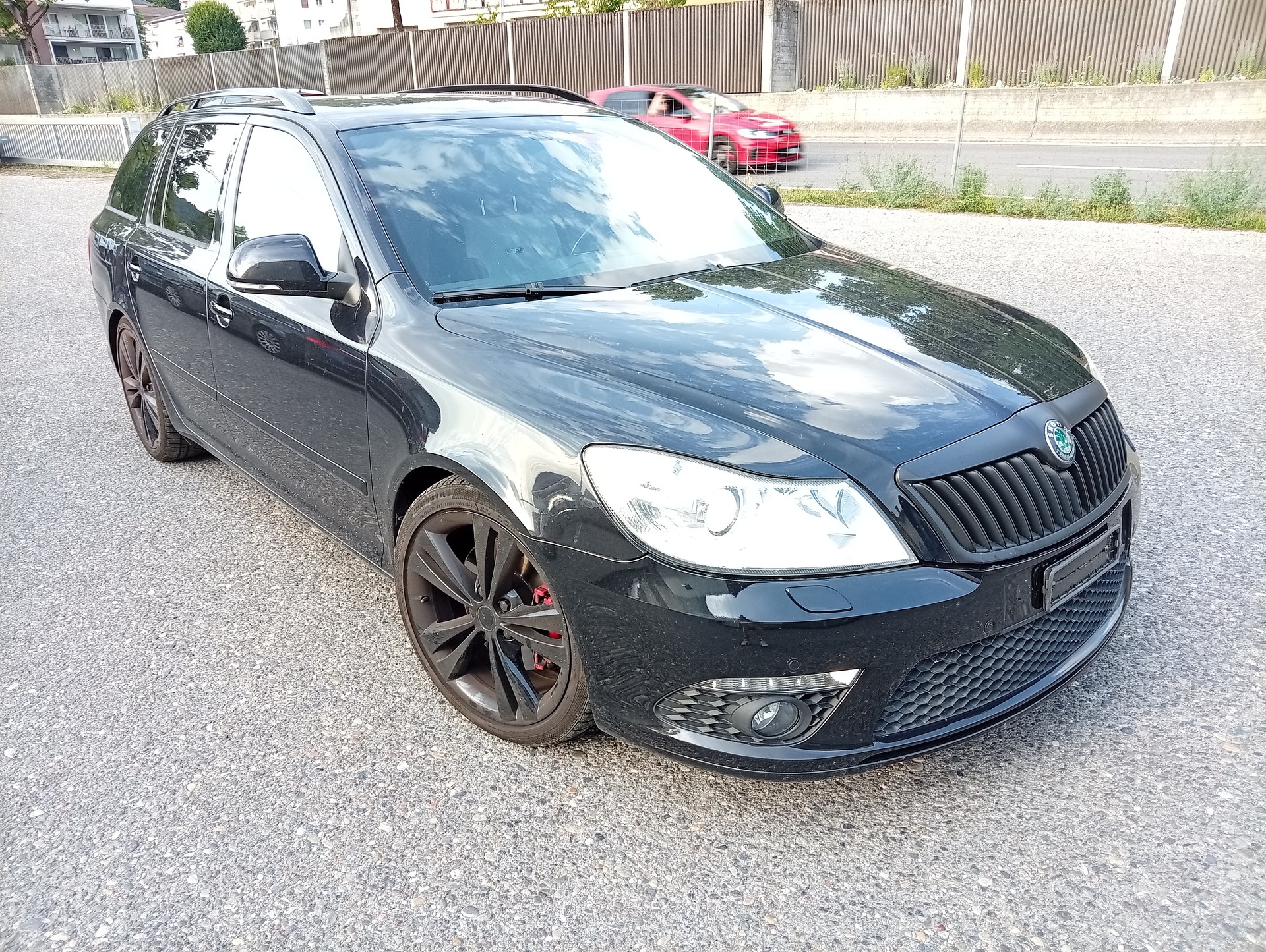 SKODA Octavia Combi 2.0 TSI RS-image-1