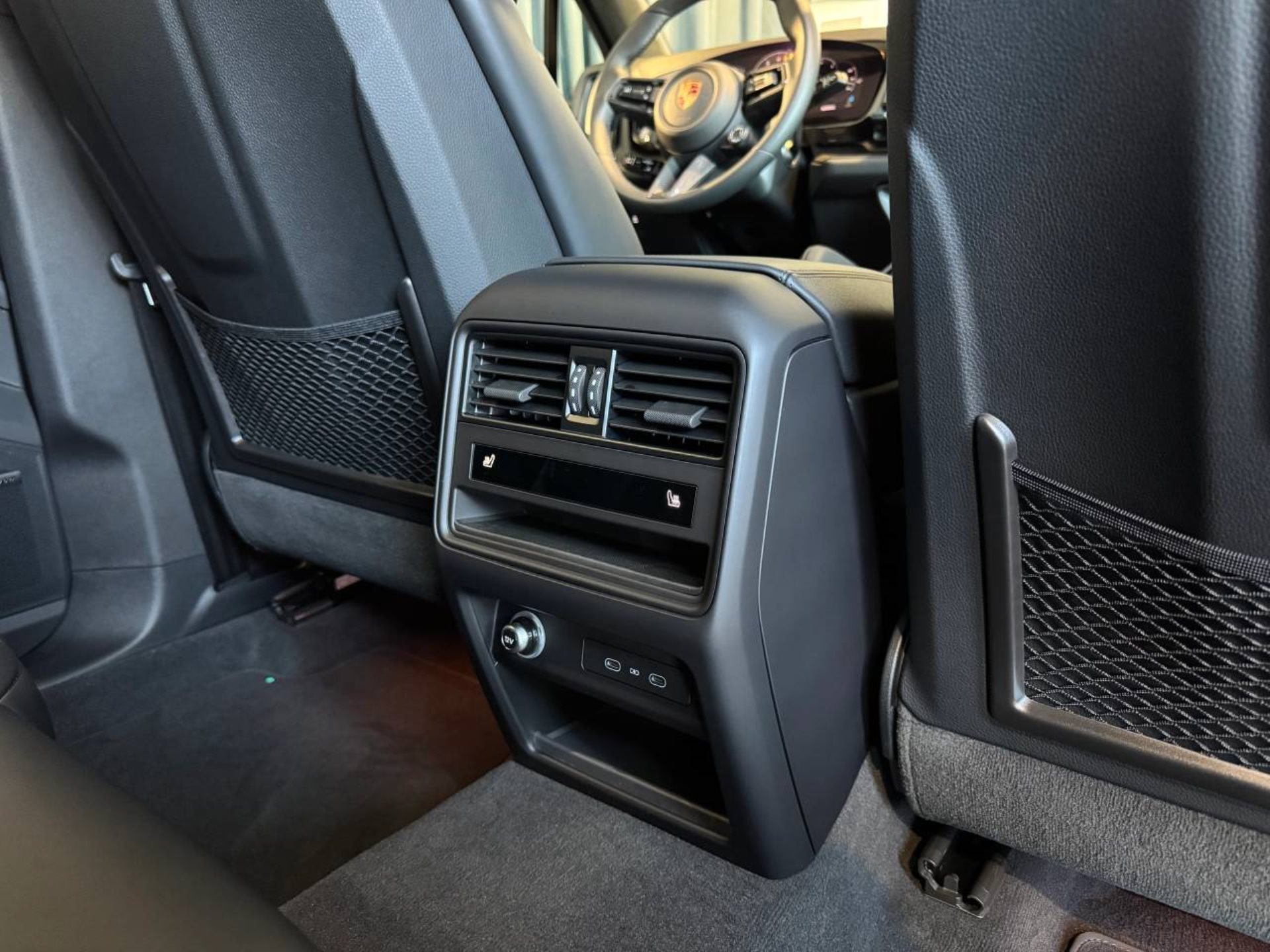 PORSCHE Cayenne GTS-image-28