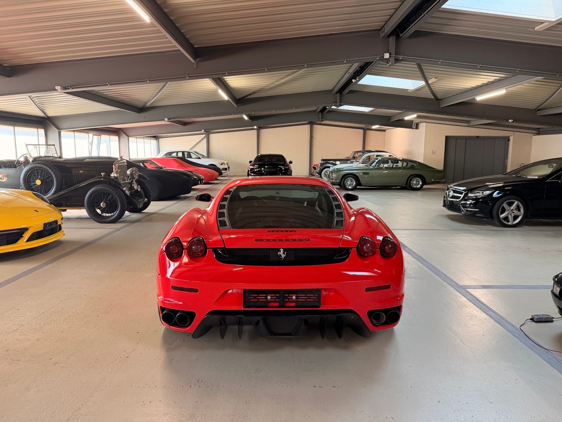 FERRARI F430-showroom-element-3