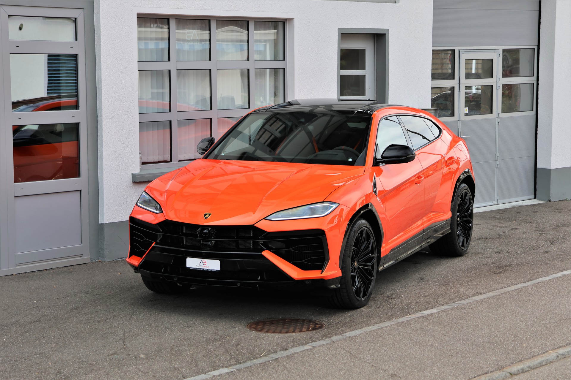 LAMBORGHINI Urus SE *ARANCIAEGON*