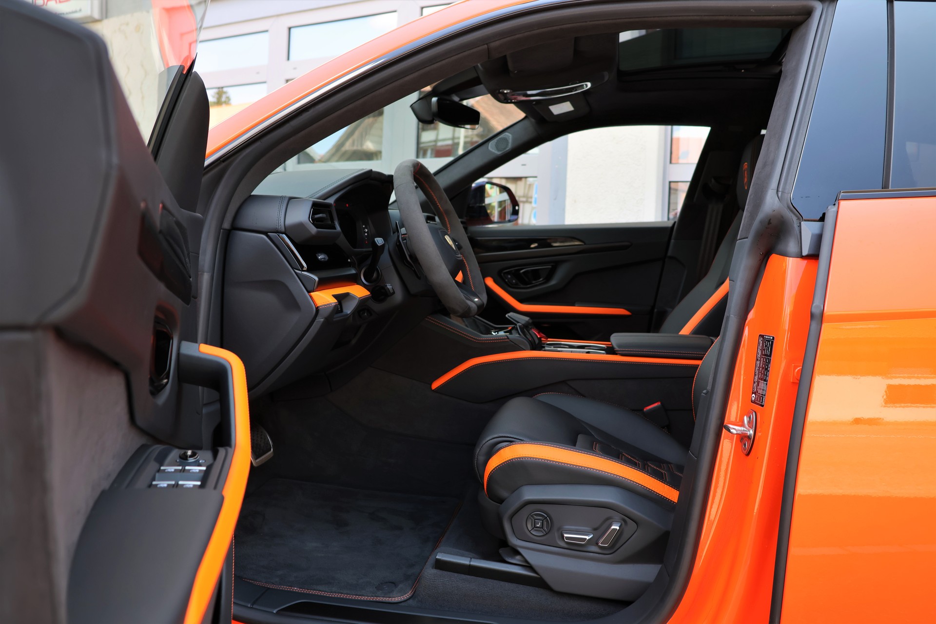LAMBORGHINI Urus SE *ARANCIAEGON*-image-12