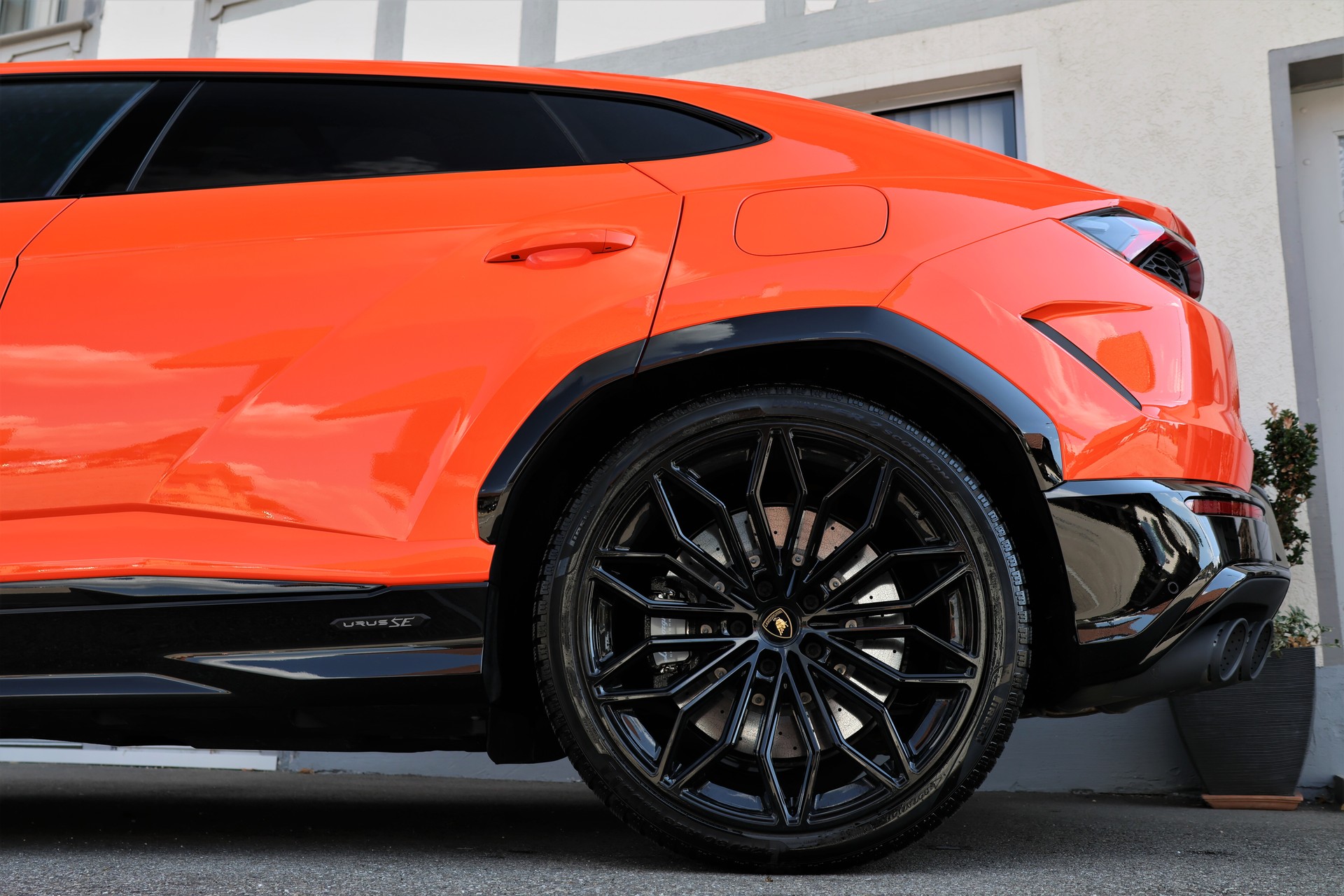LAMBORGHINI Urus SE *ARANCIAEGON*-image-8
