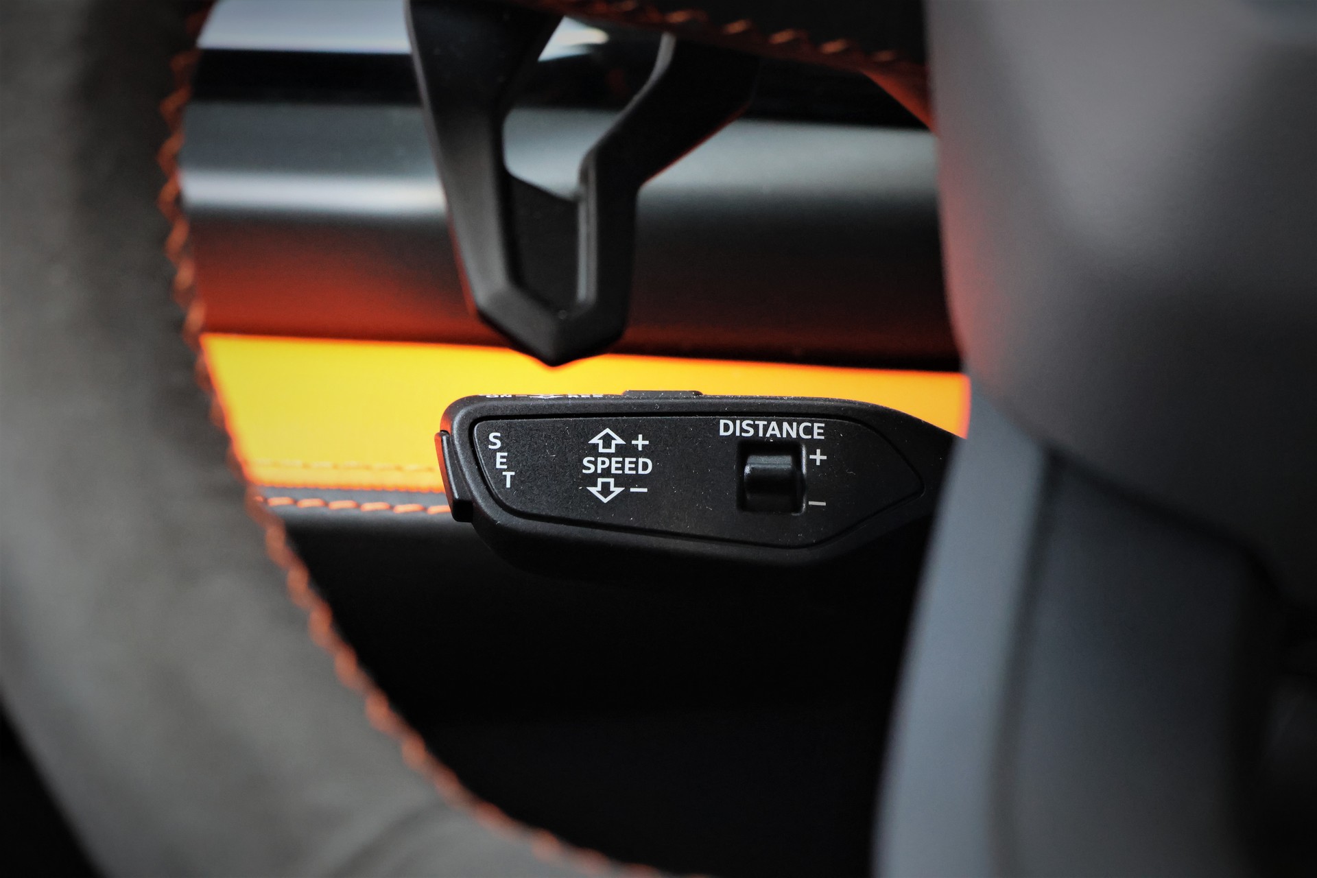 LAMBORGHINI Urus SE *ARANCIAEGON*-image-22