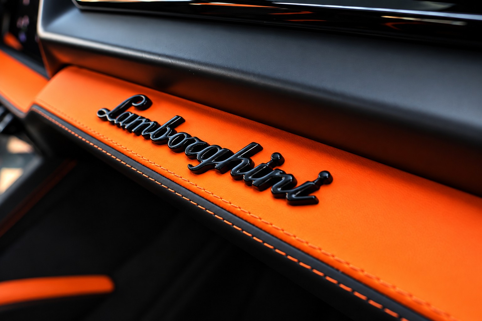 LAMBORGHINI Urus SE *ARANCIAEGON*-image-27