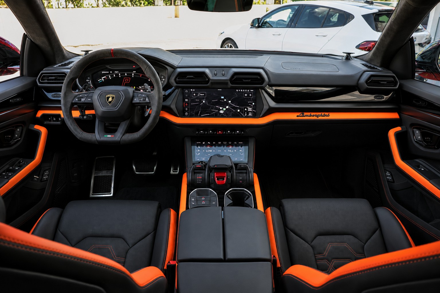 LAMBORGHINI Urus SE *ARANCIAEGON*-image-20