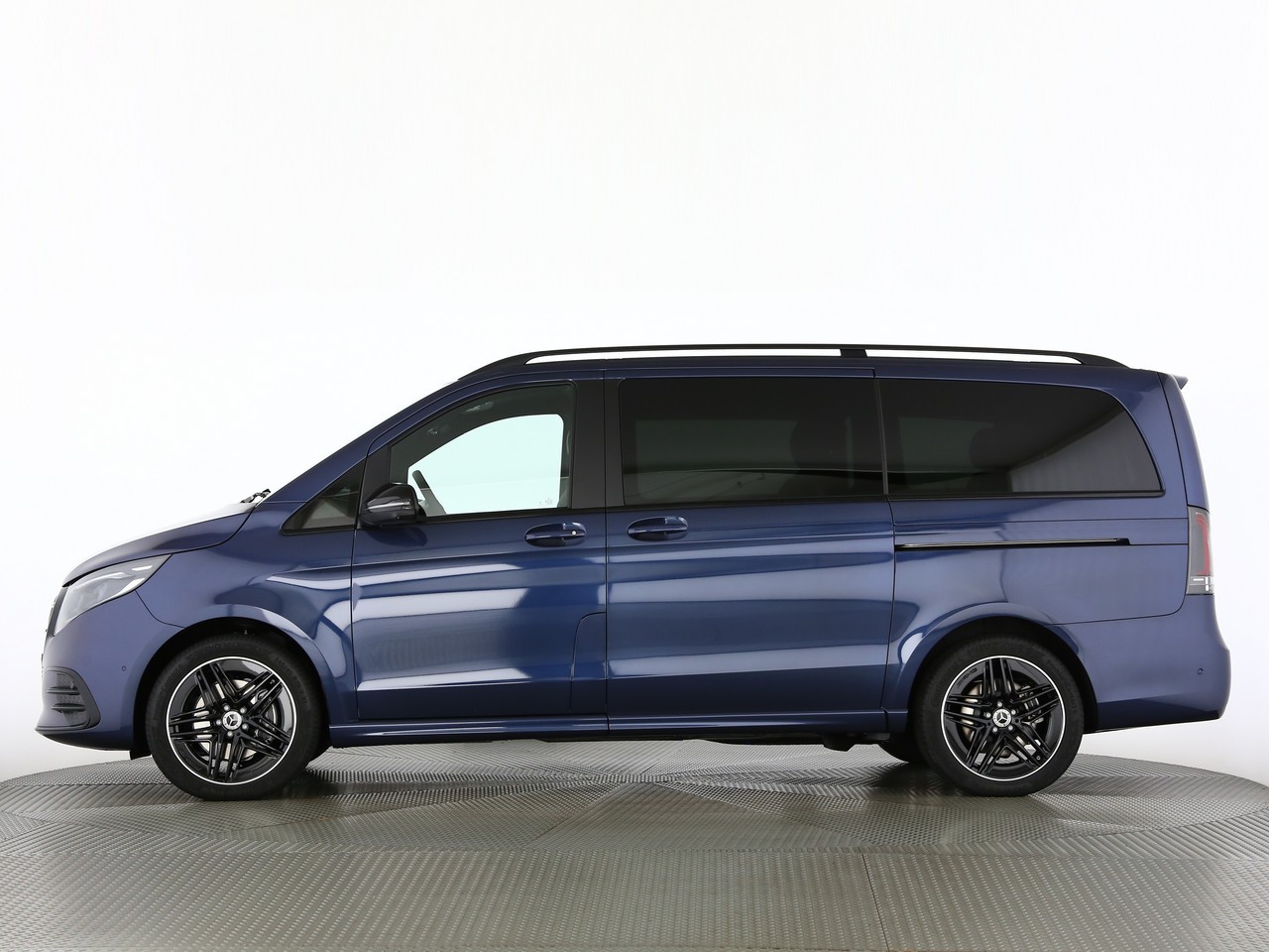 MERCEDES-BENZ V 300 d lang 4Matic Swiss Edition 9G-Tronic-showroom-element-1