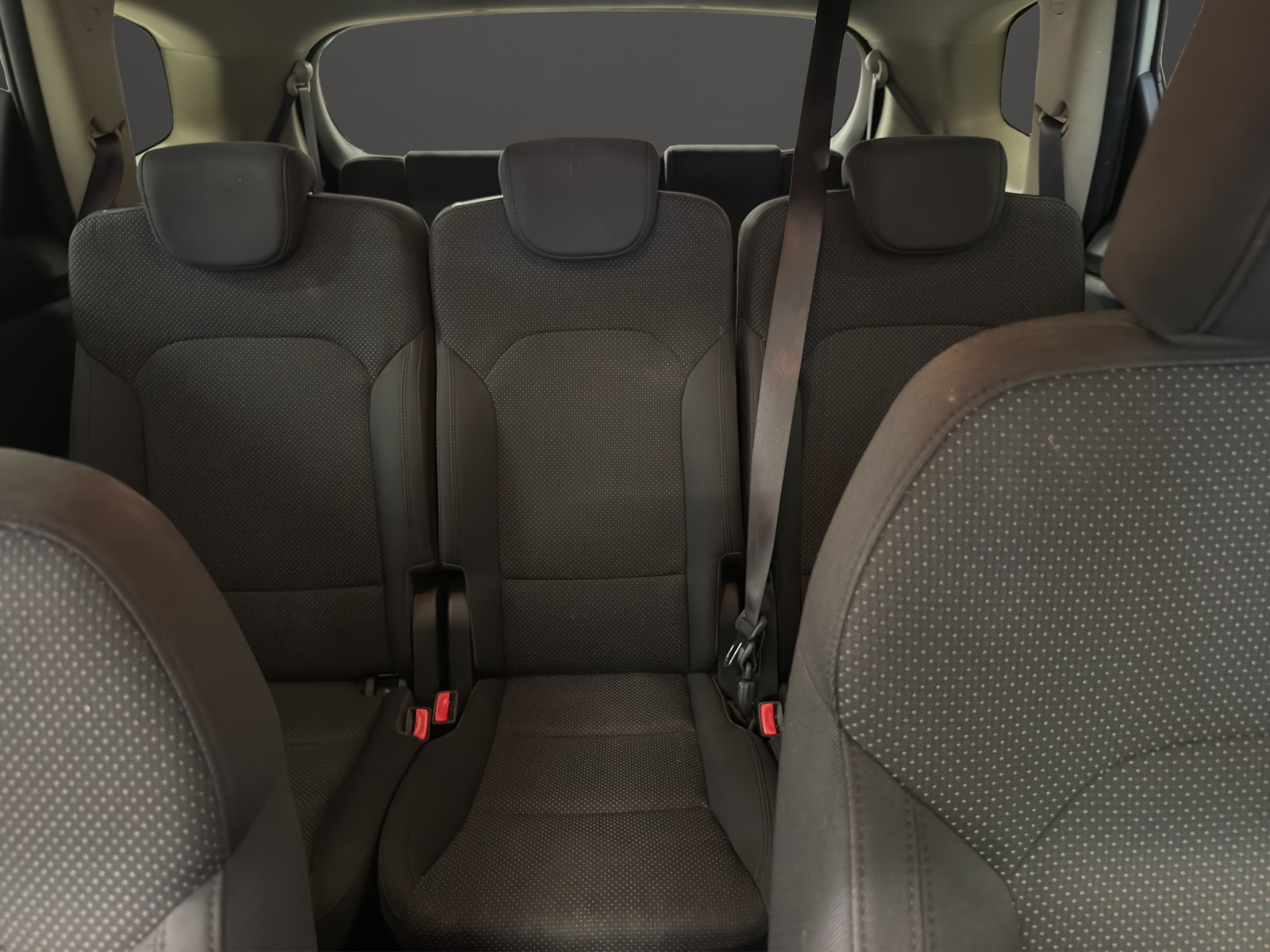 KIA Carens 1.7 CRDi Trend DCT-image-9