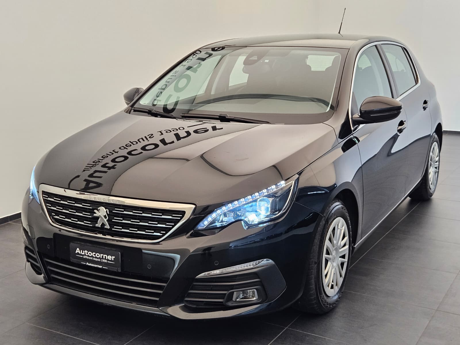 PEUGEOT 308 1.2 Pure Tech Allure-showroom-element-1