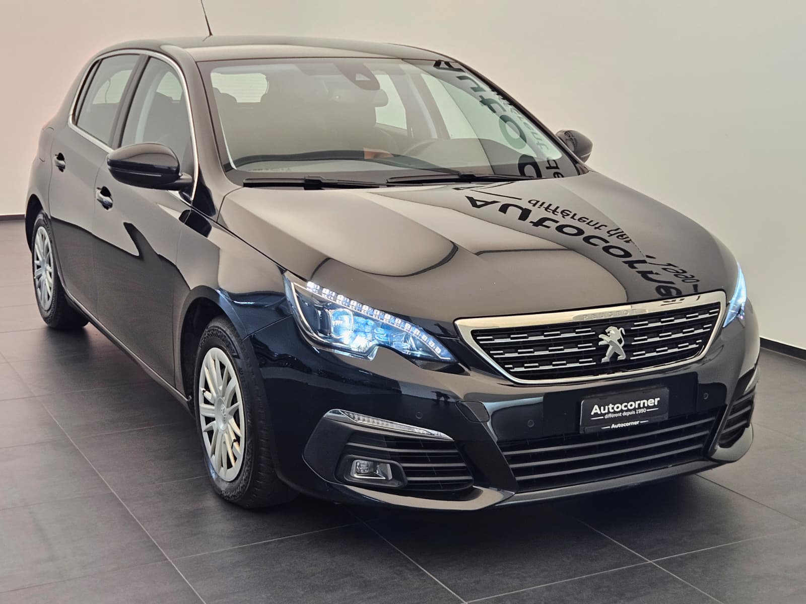 PEUGEOT 308 1.2 Pure Tech Allure-showroom-element-3