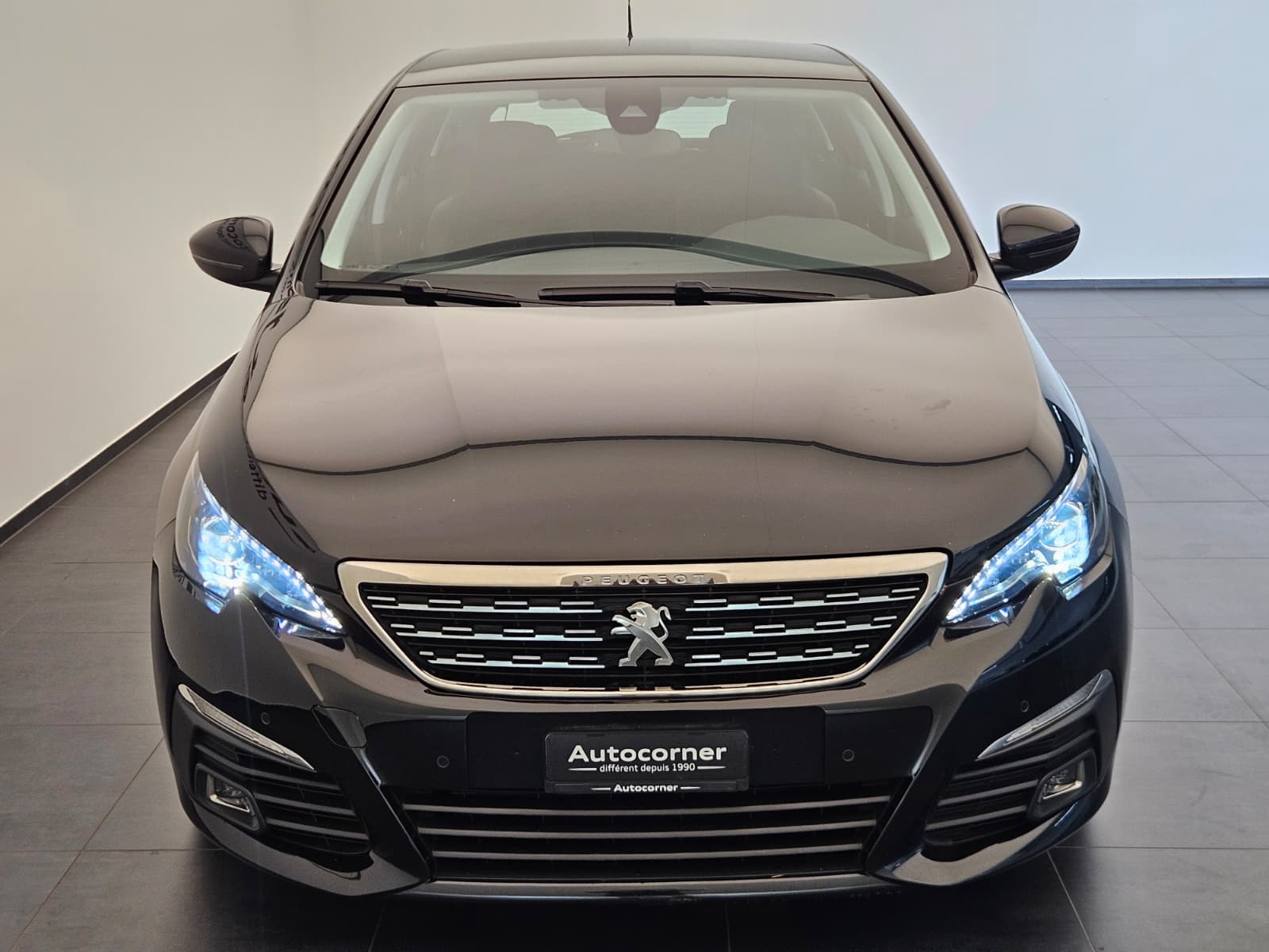 PEUGEOT 308 1.2 Pure Tech Allure-showroom-element-2