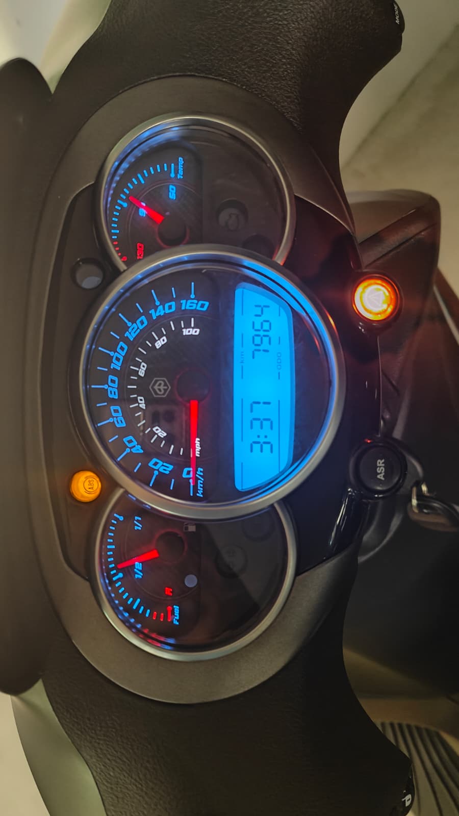 PIAGGIO Beverly 300 S-image-4