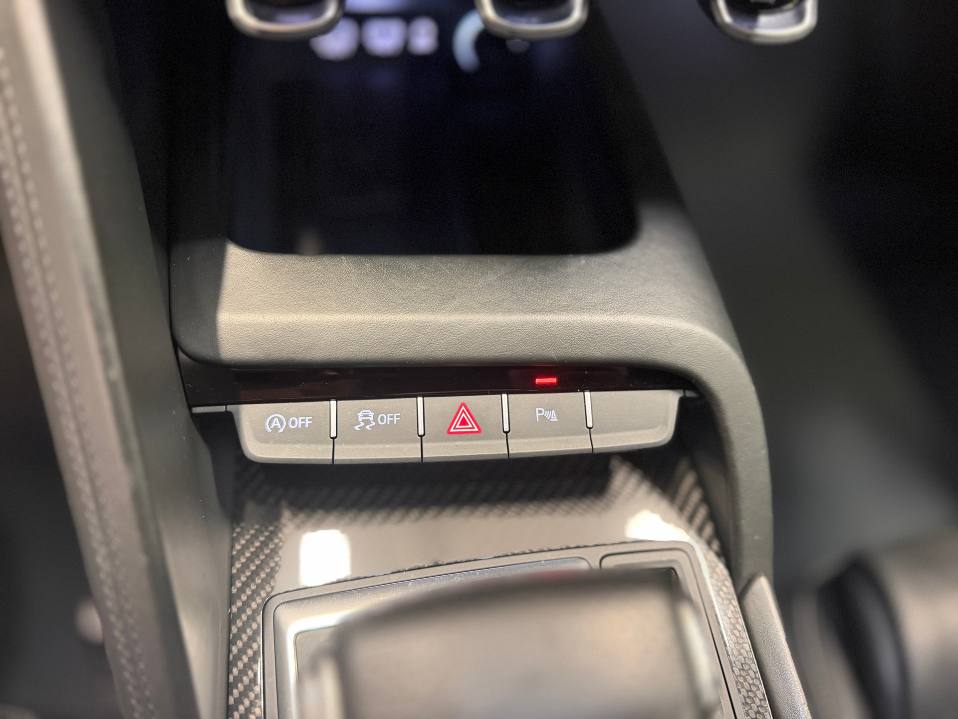 AUDI R8 Coupé performance S-Tronic-image-15