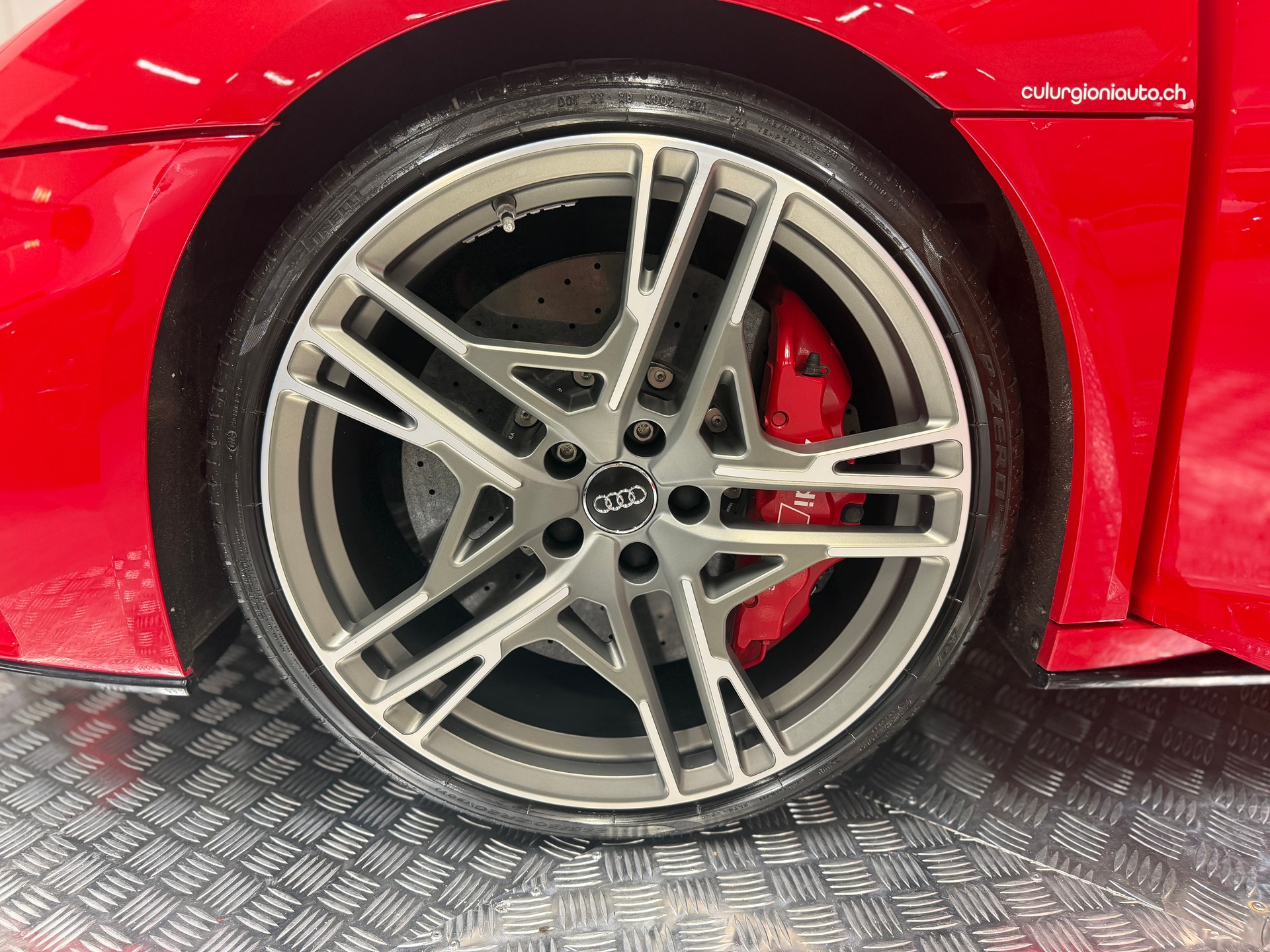 AUDI R8 Coupé performance S-Tronic-image-20