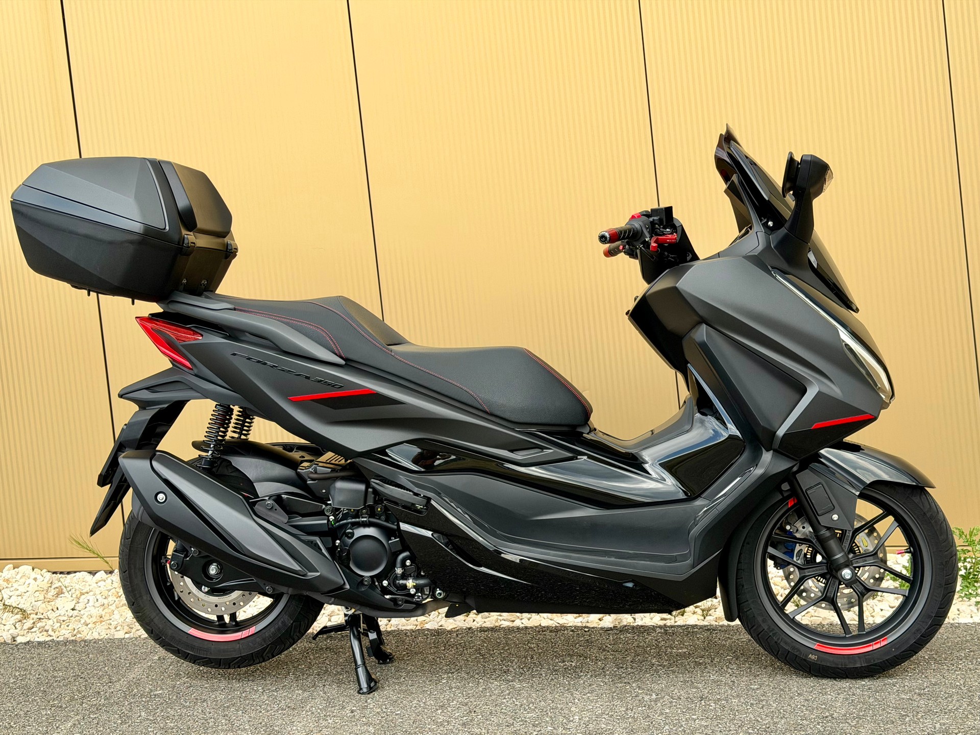 HONDA NSS 350 Smart Top Box-showroom-element-3
