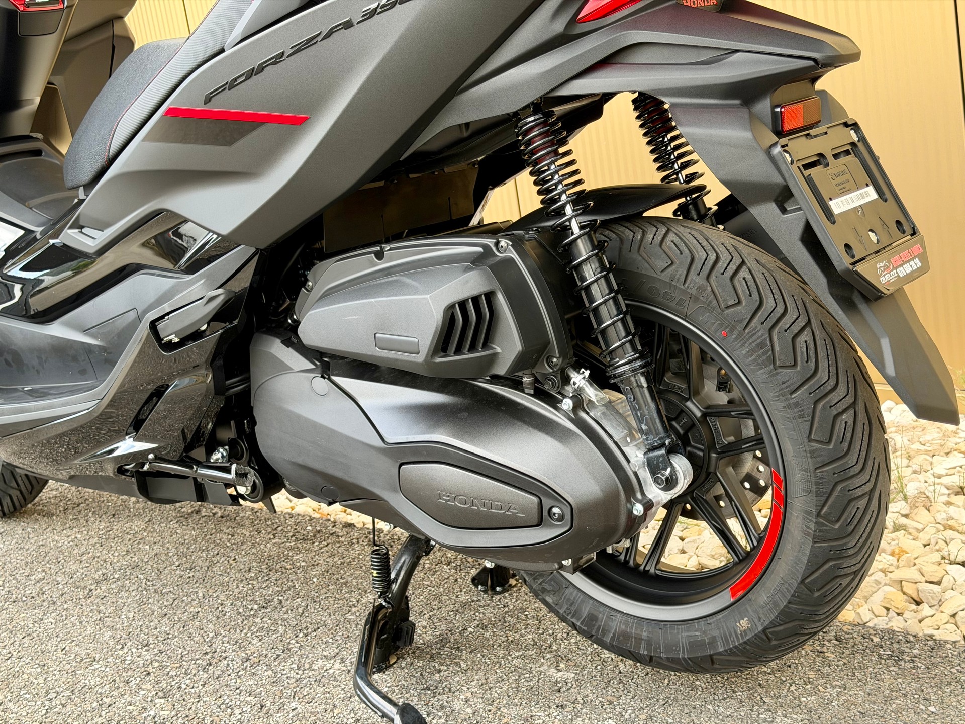 HONDA NSS 350 Smart Top Box-image-13