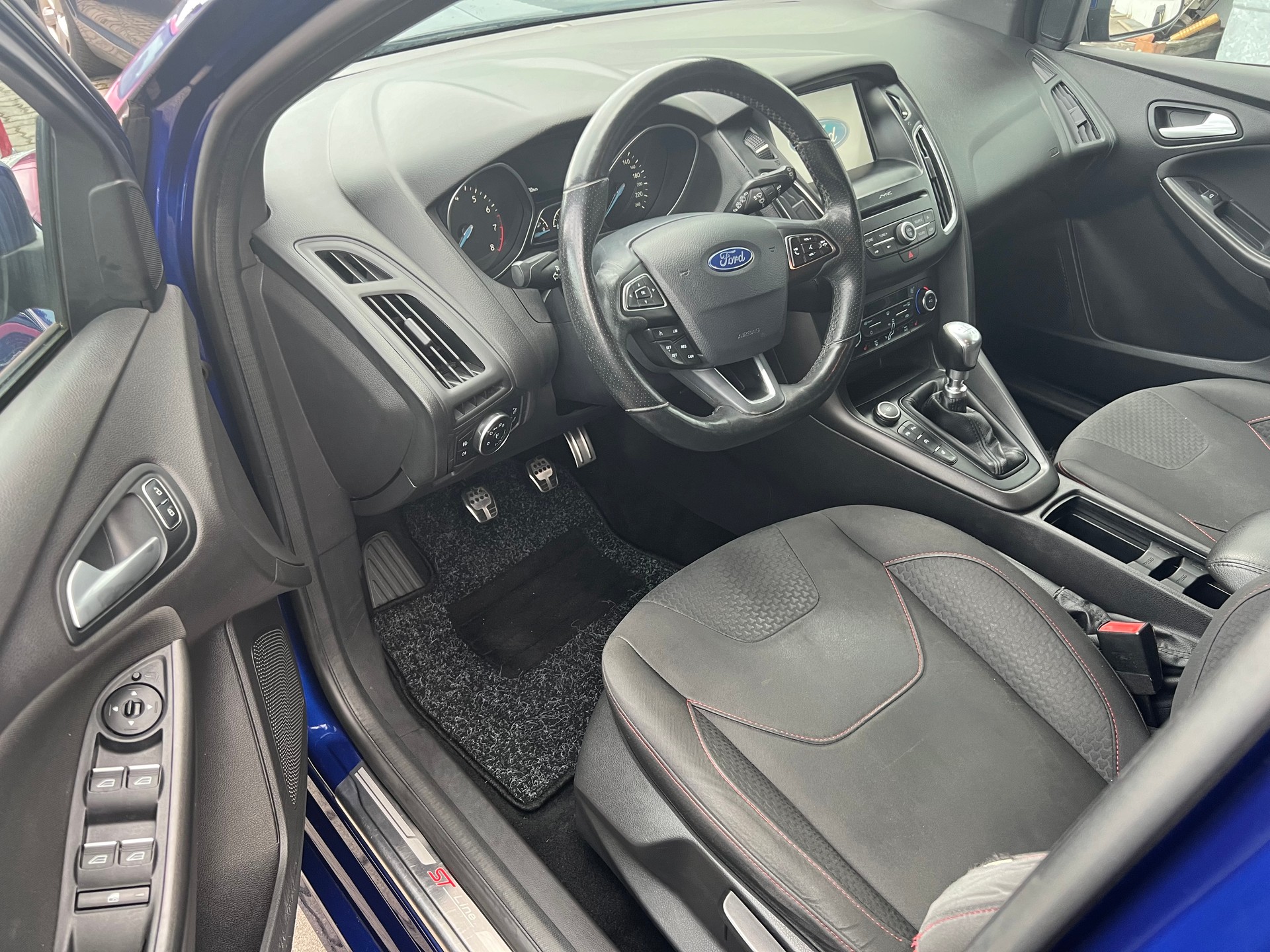 FORD Focus 1.5 SCTi ST Line 182 PS. AB MFK-image-4