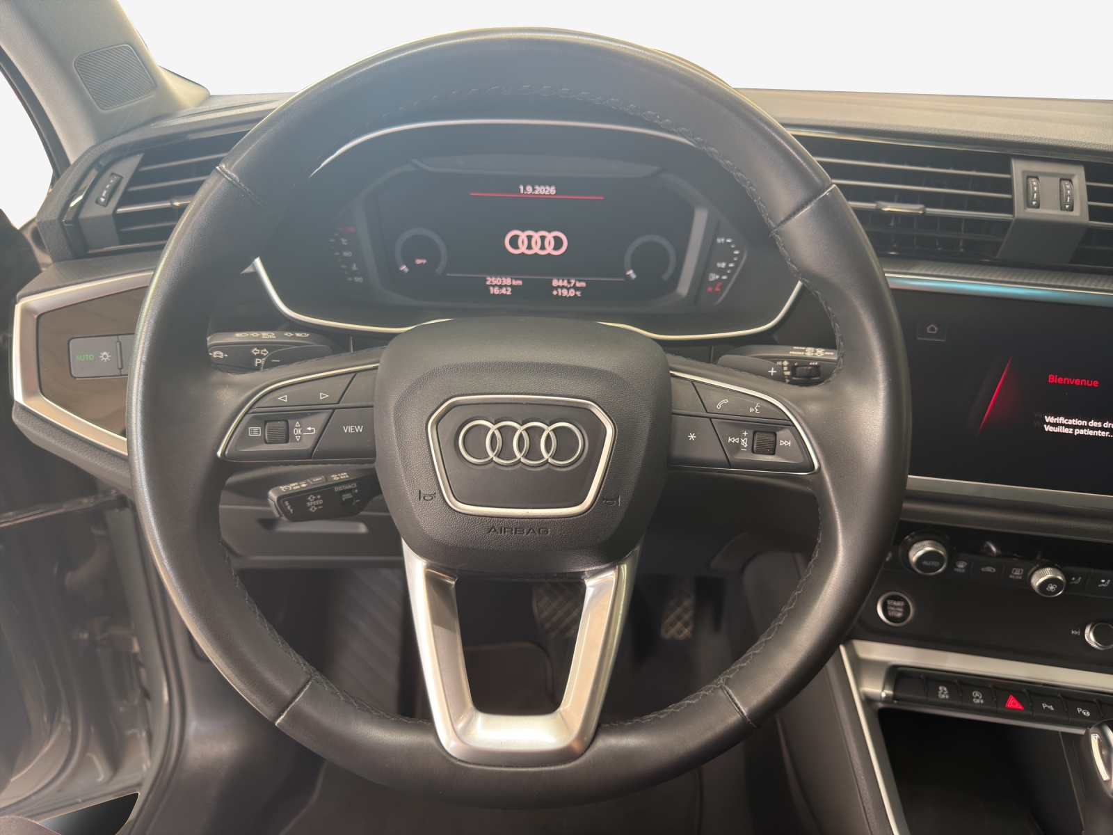AUDI Q3 Sportback 35 TFSI Attraction S-tronic-image-9