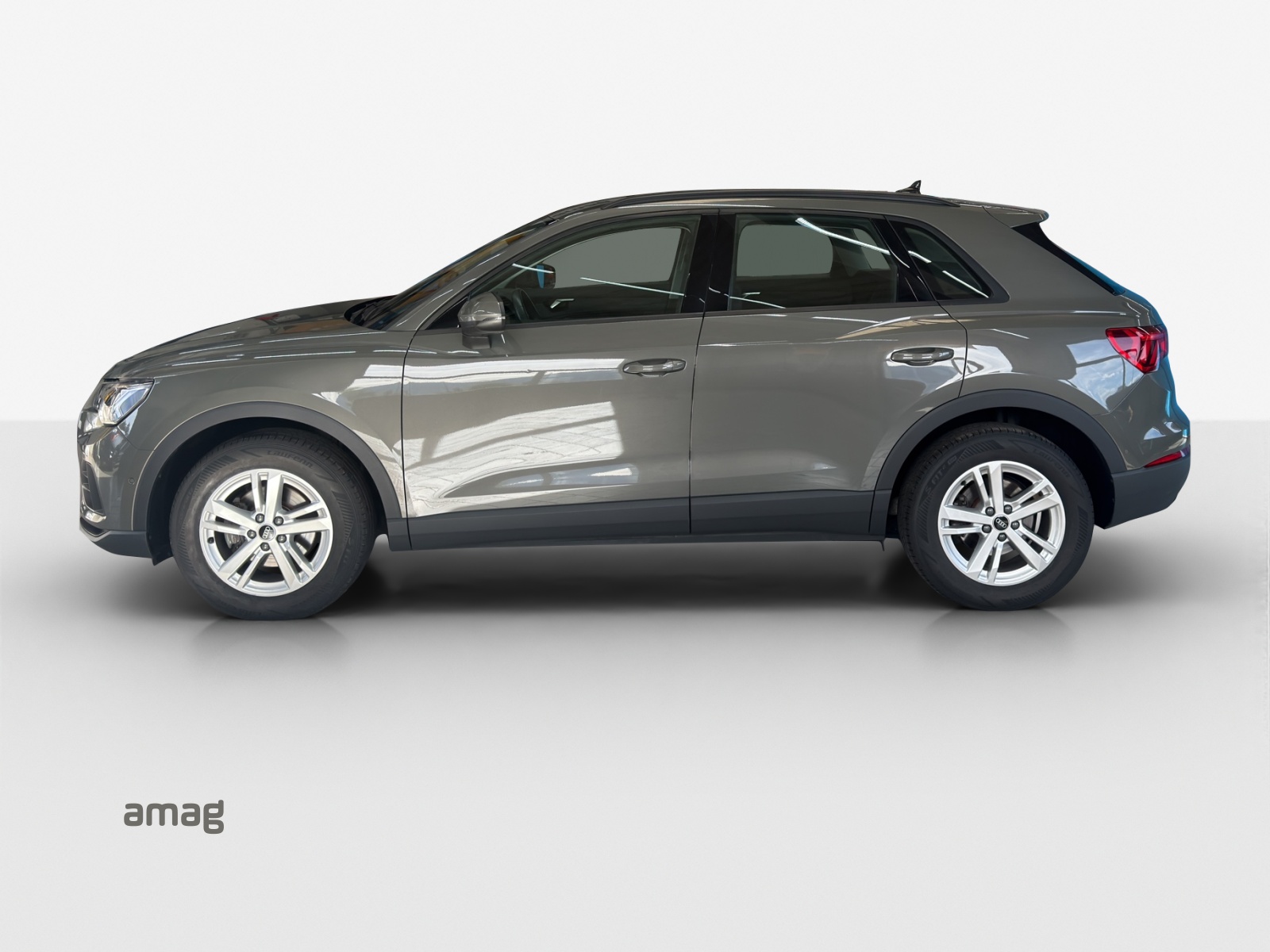 AUDI Q3 Sportback 35 TFSI Attraction S-tronic-showroom-element-1
