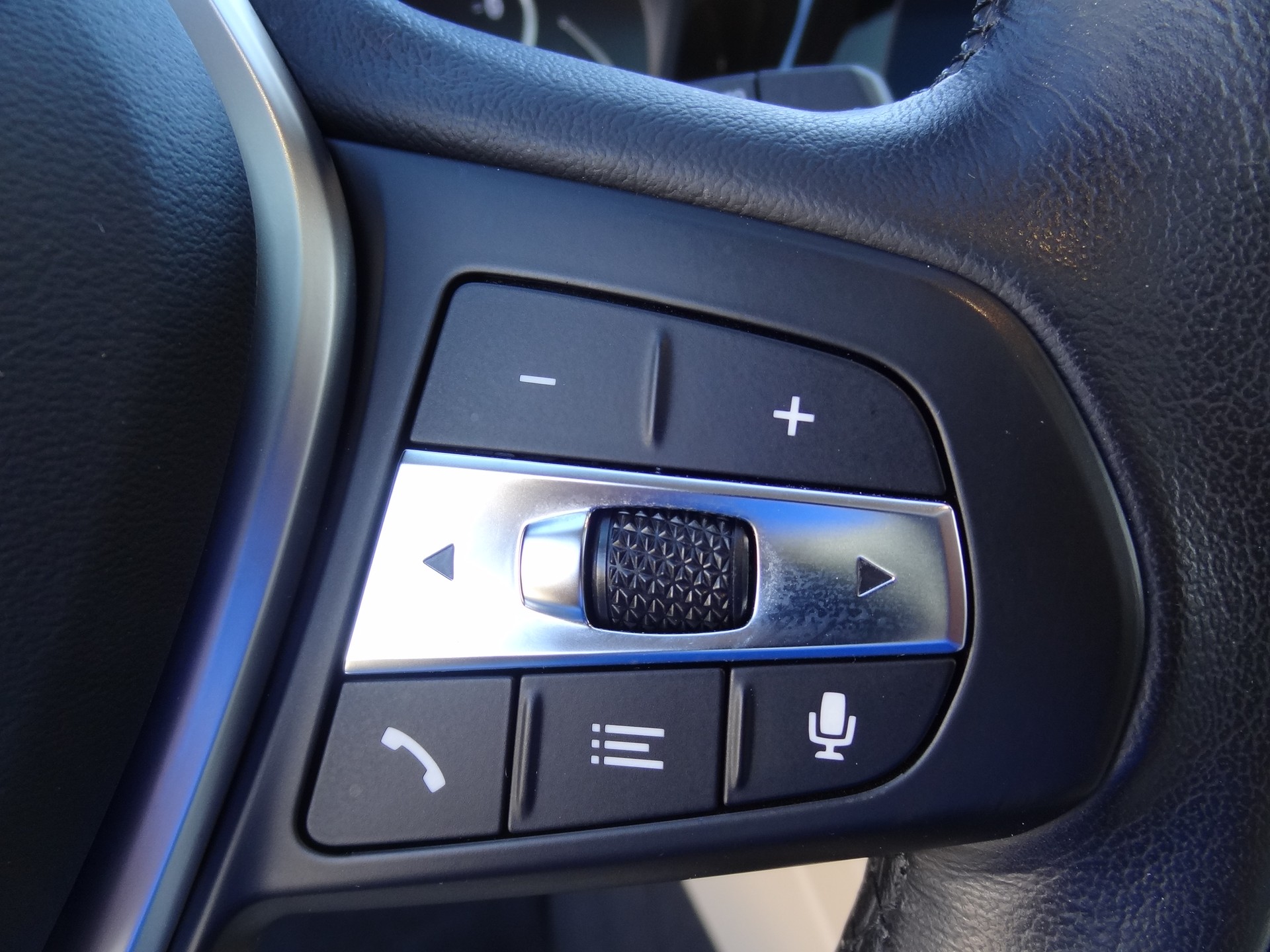 BMW 330i Touring xDrive Steptronic-image-15