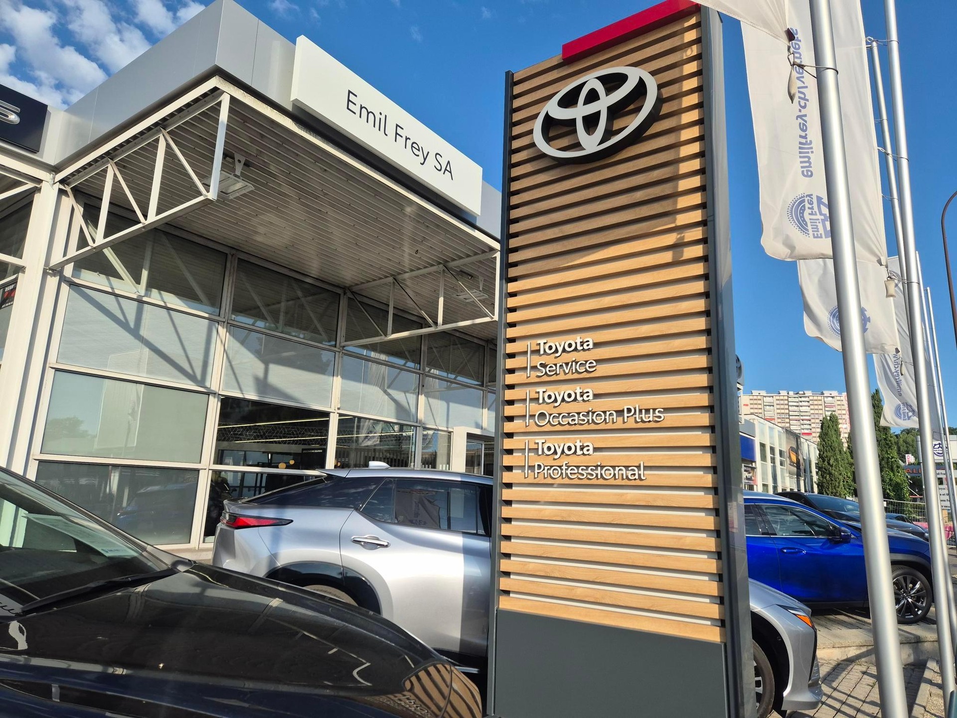 TOYOTA C-HR 2.0 VVTi HSD Move-image-18