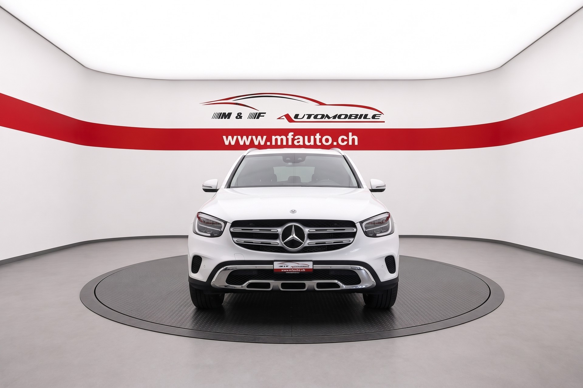 MERCEDES-BENZ GLC 300 e 4m * CH Fahrzeug *-showroom-element-1