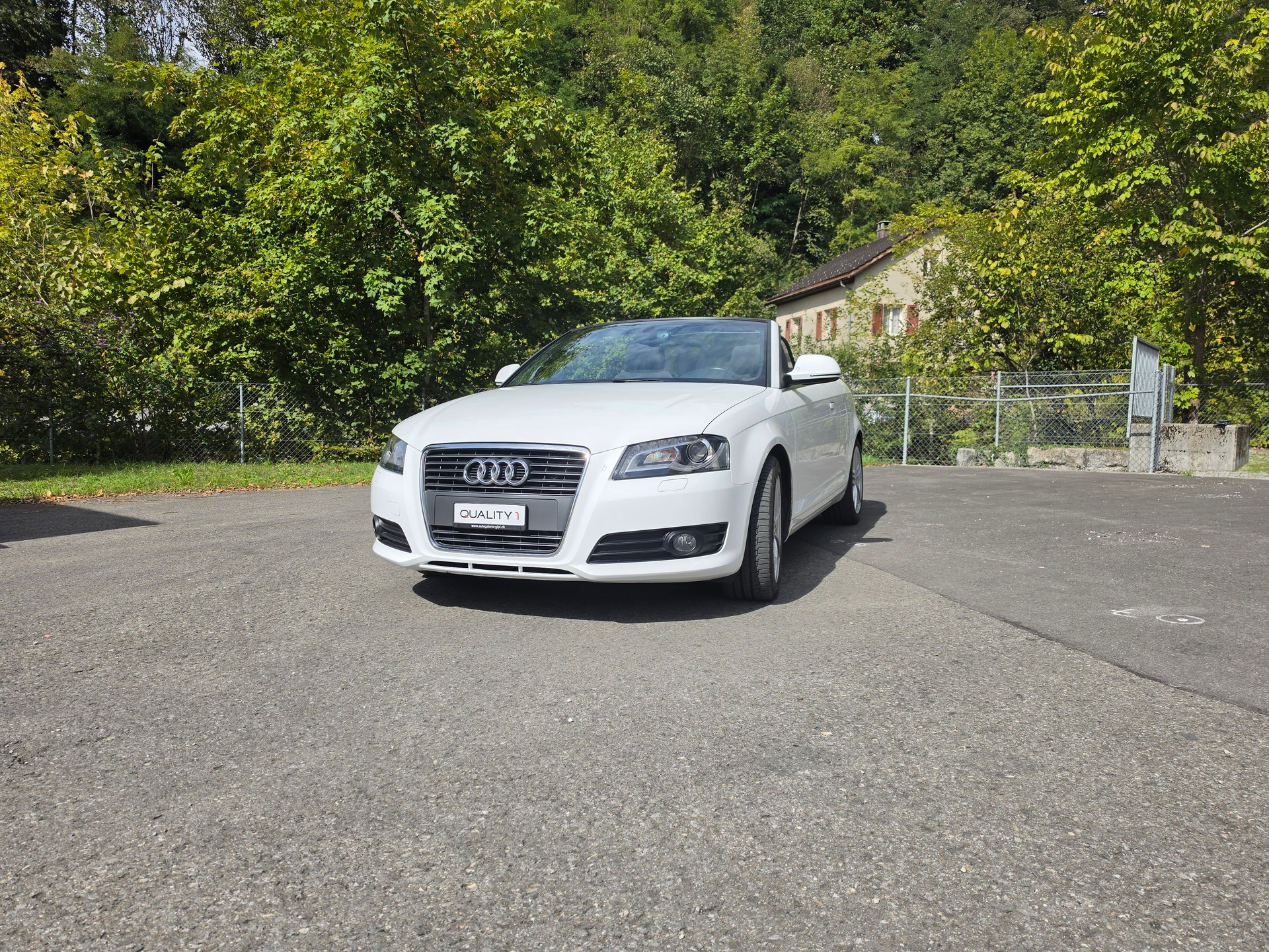 AUDI A3 Cabriolet 1.8 TFSI Ambition-showroom-element-3