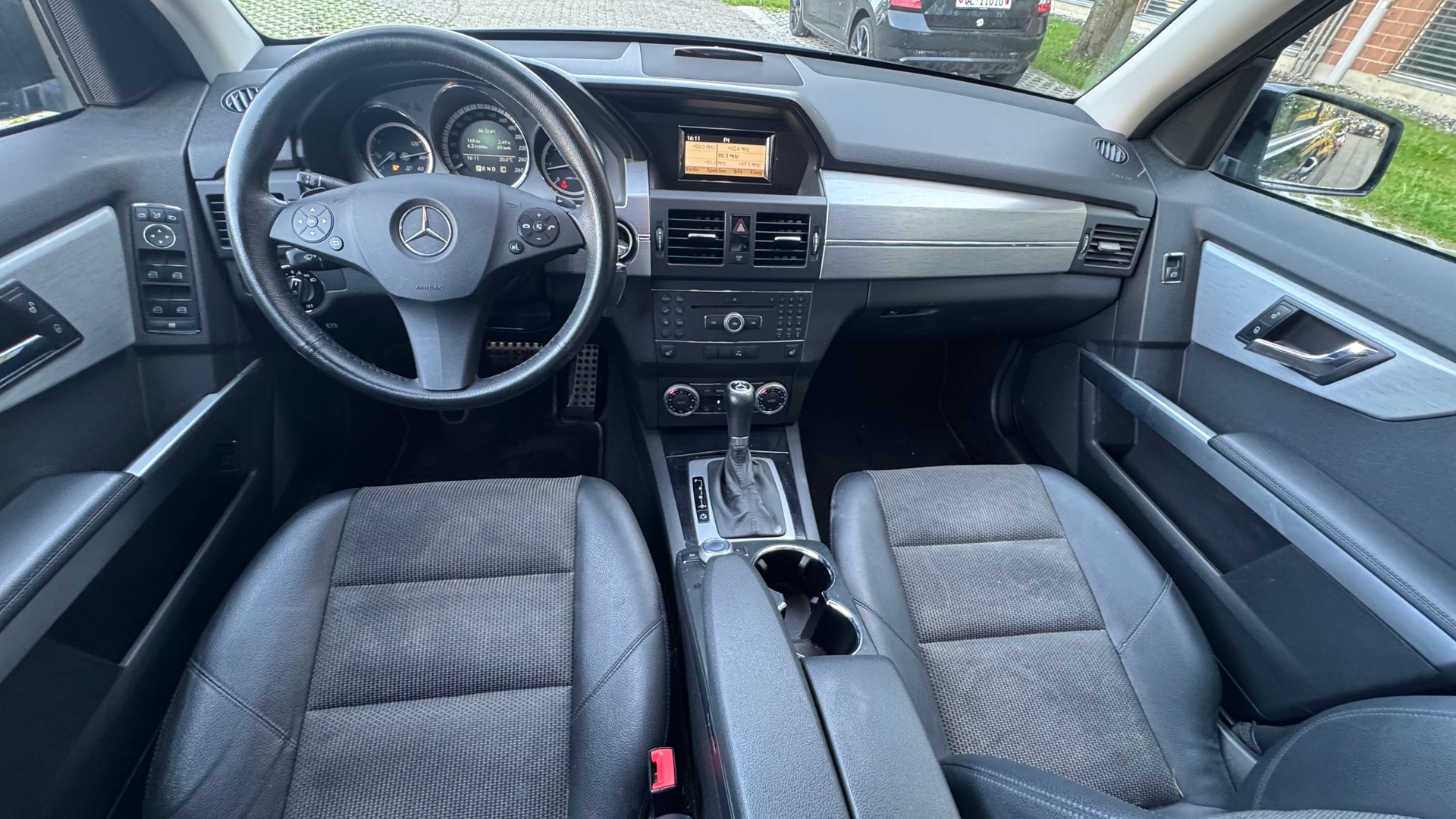 MERCEDES-BENZ GLK 220 CDI BlueEfficiency 4Matic 7G-Tronic-image-6