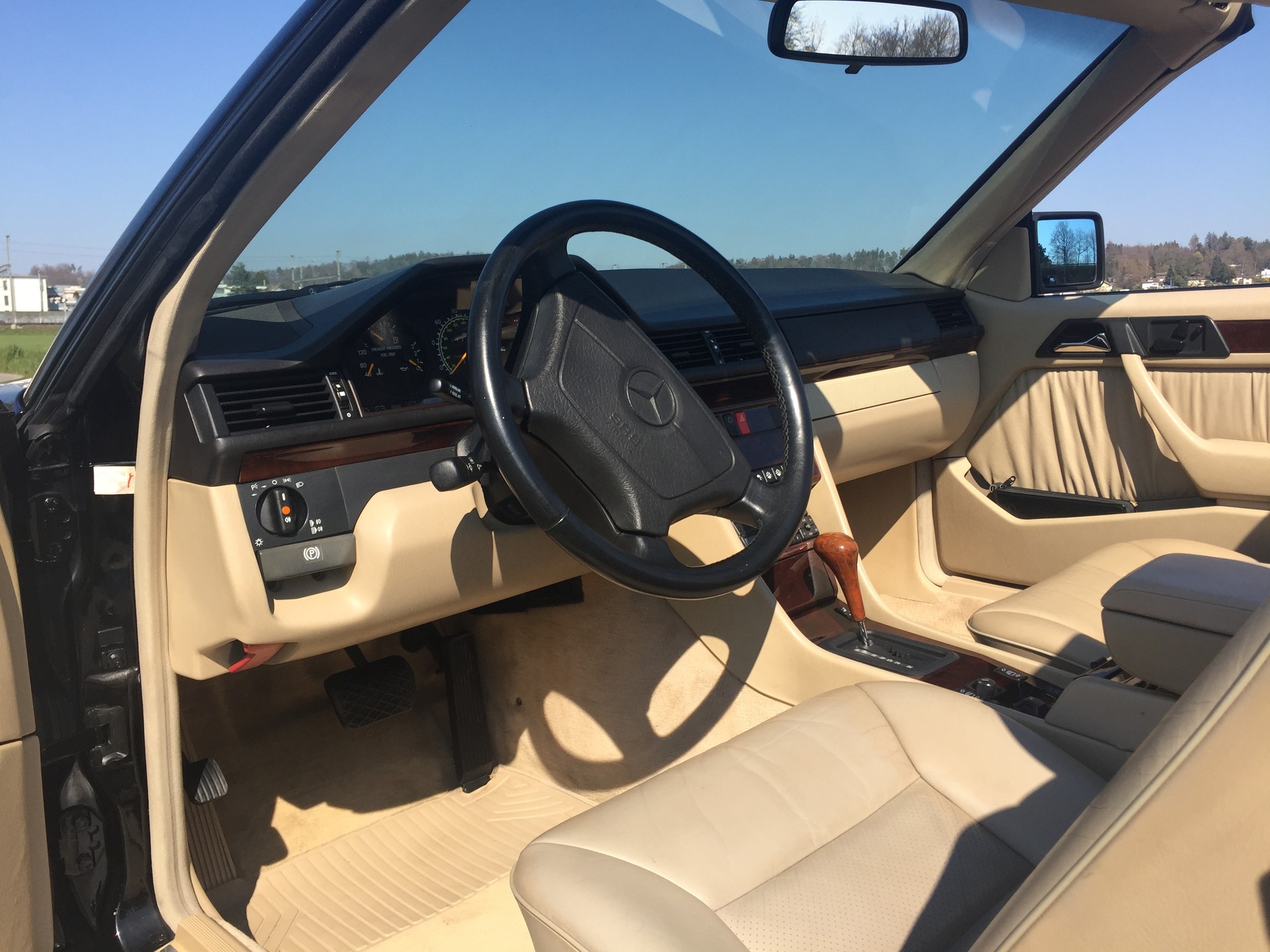 MERCEDES-BENZ E 320 Cabrio VETERAN MFK-image-8