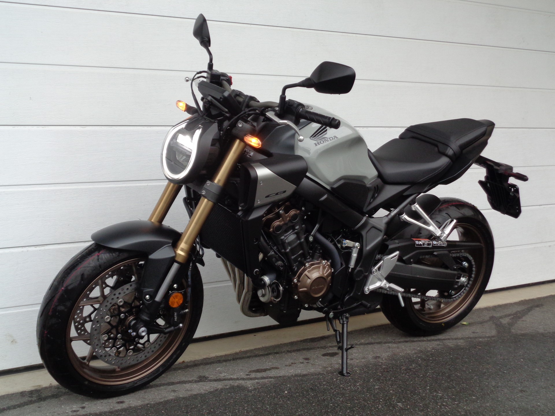HONDA CB 650 R E-Clutch-image-9