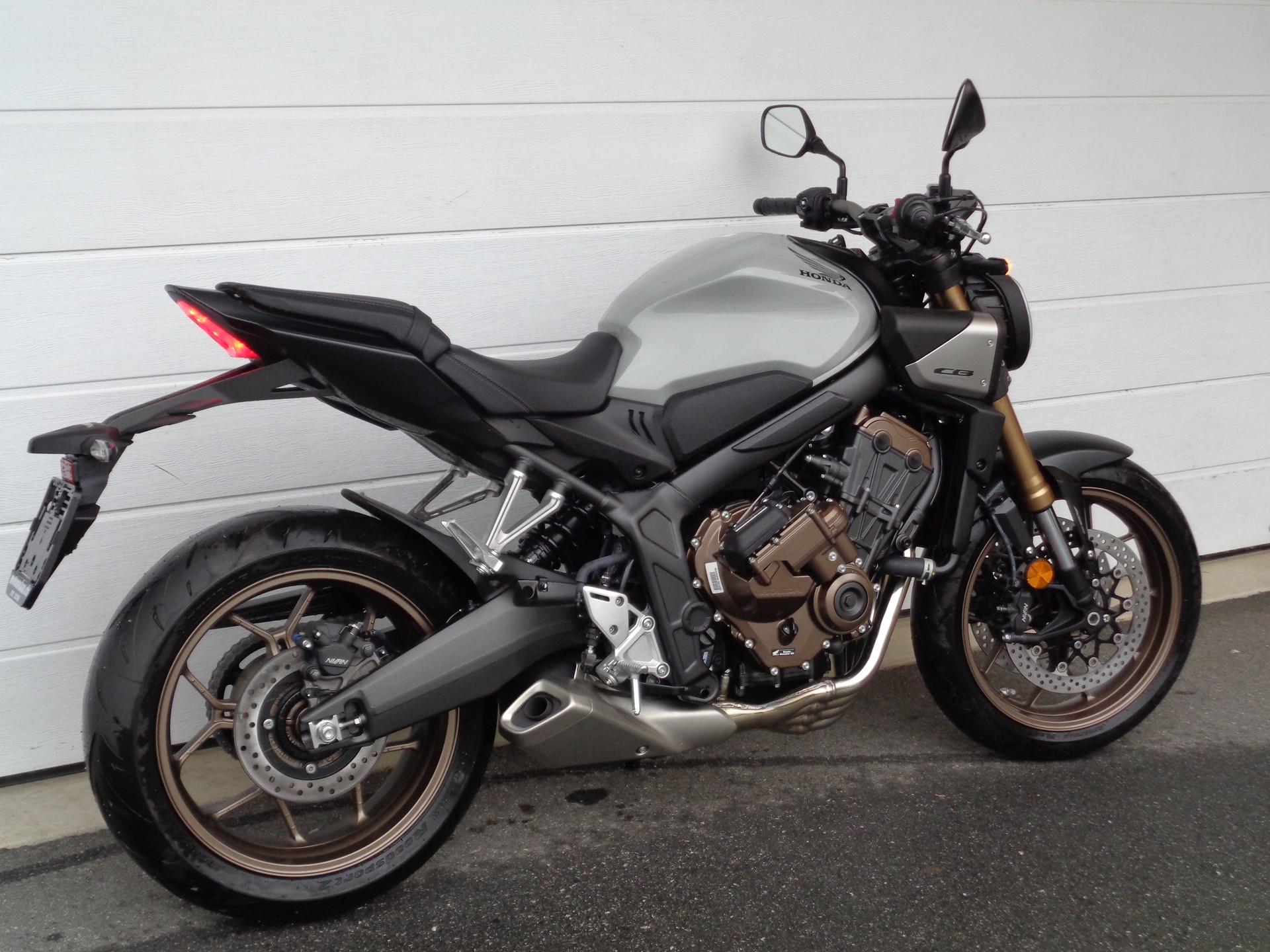 HONDA CB 650 R E-Clutch-image-6
