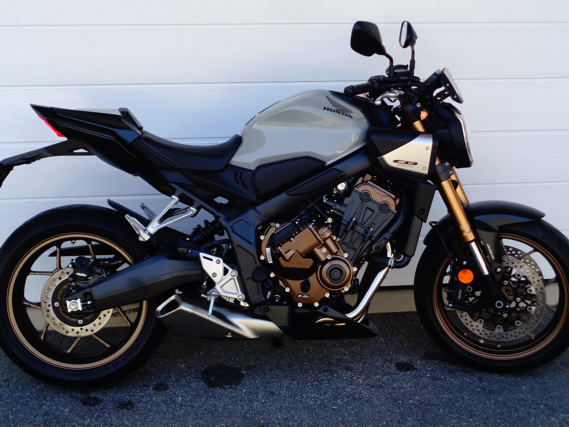 HONDA CB 650 R E-Clutch-image-1