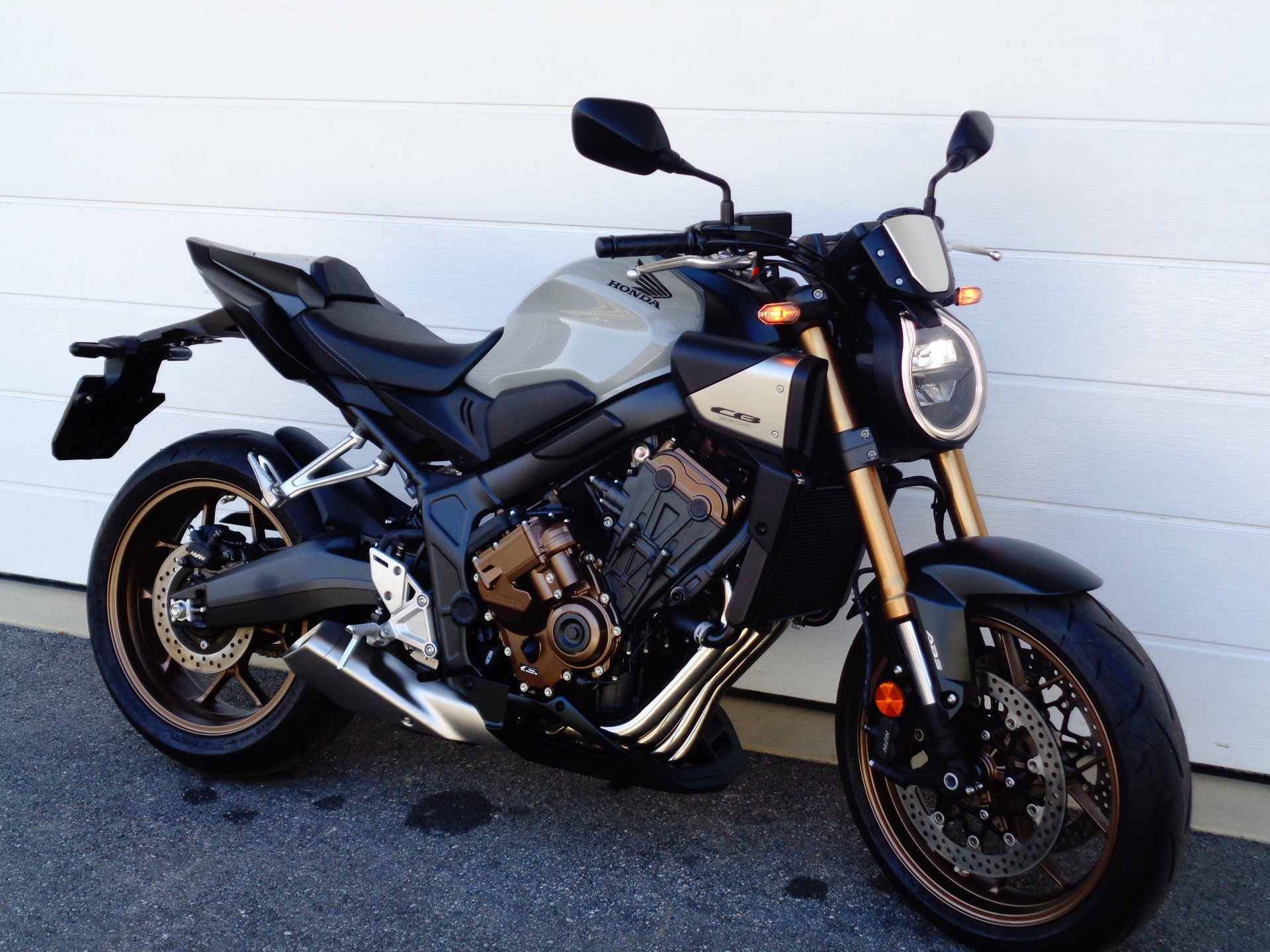 HONDA CB 650 R E-Clutch-image-0