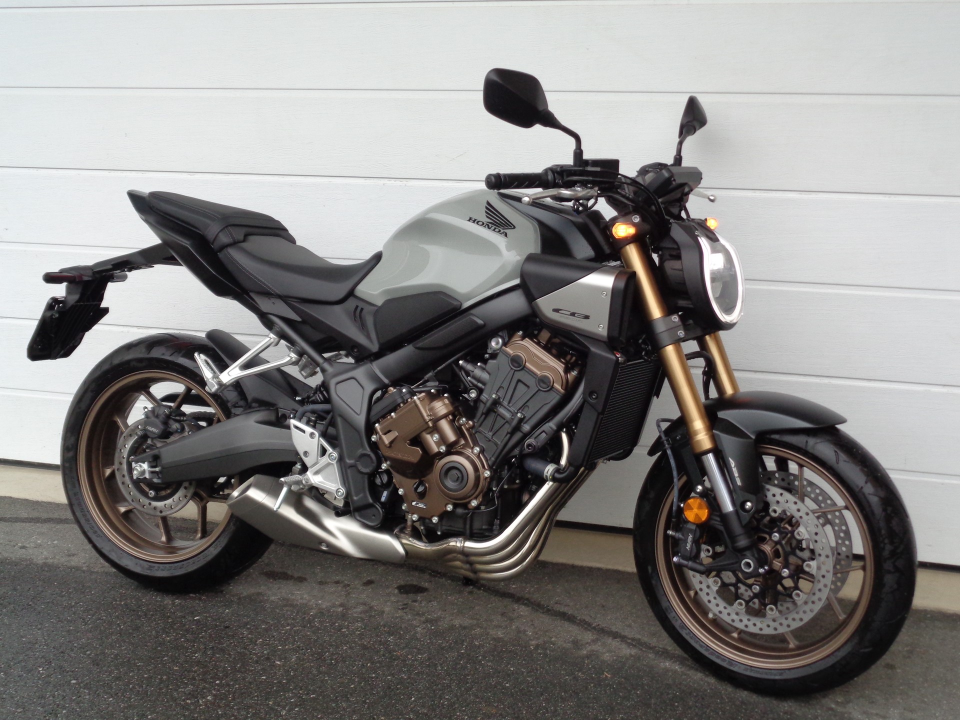 HONDA CB 650 R E-Clutch-image-5