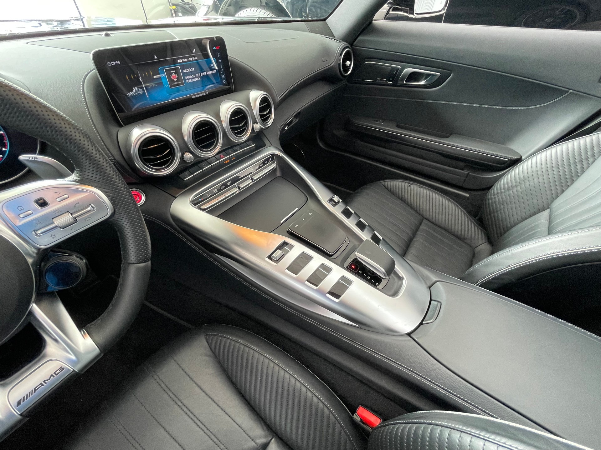 MERCEDES-BENZ AMG GT Roadster-image-13