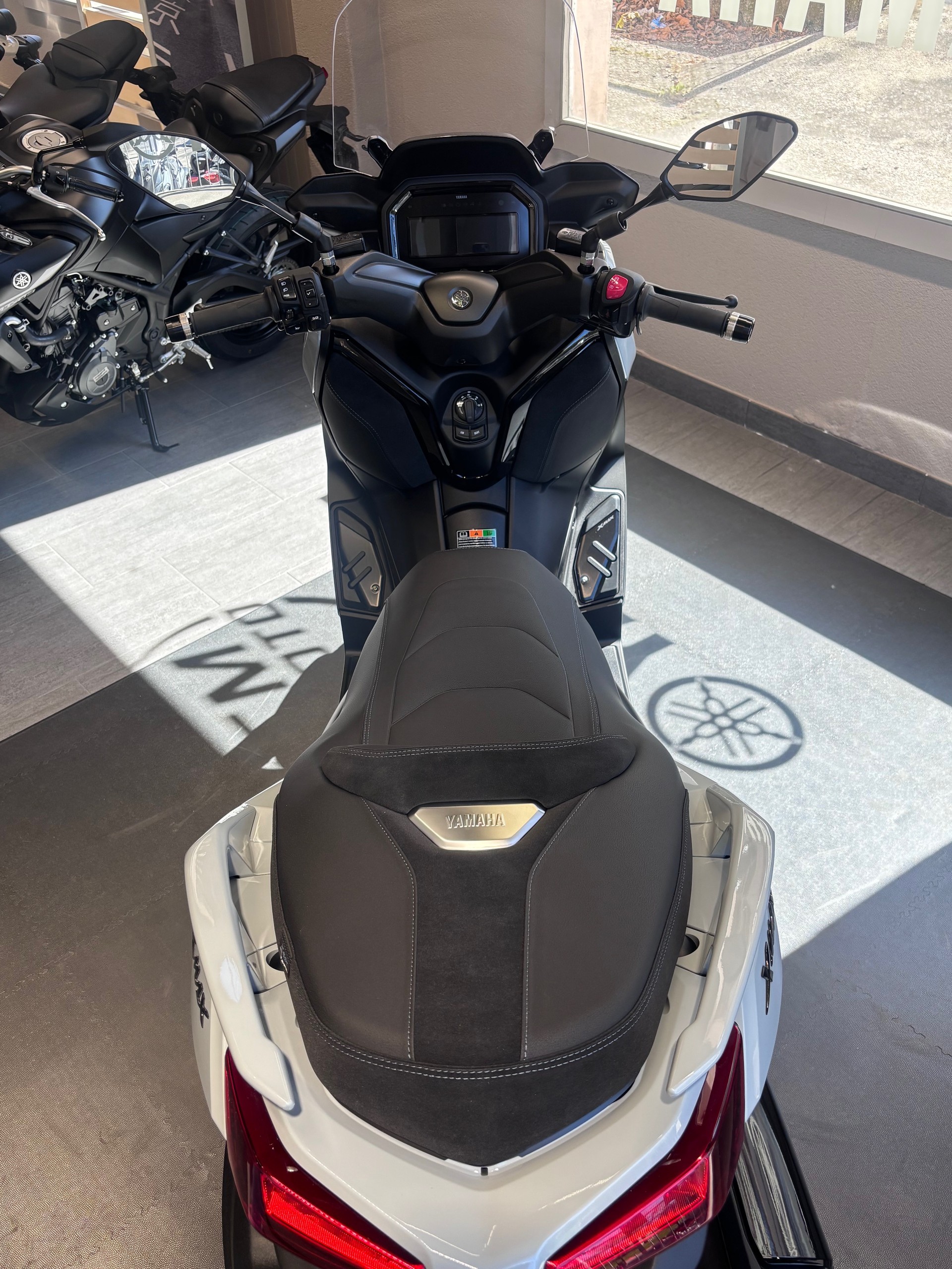 YAMAHA X-MAX 300 TECHMAX+-image-5