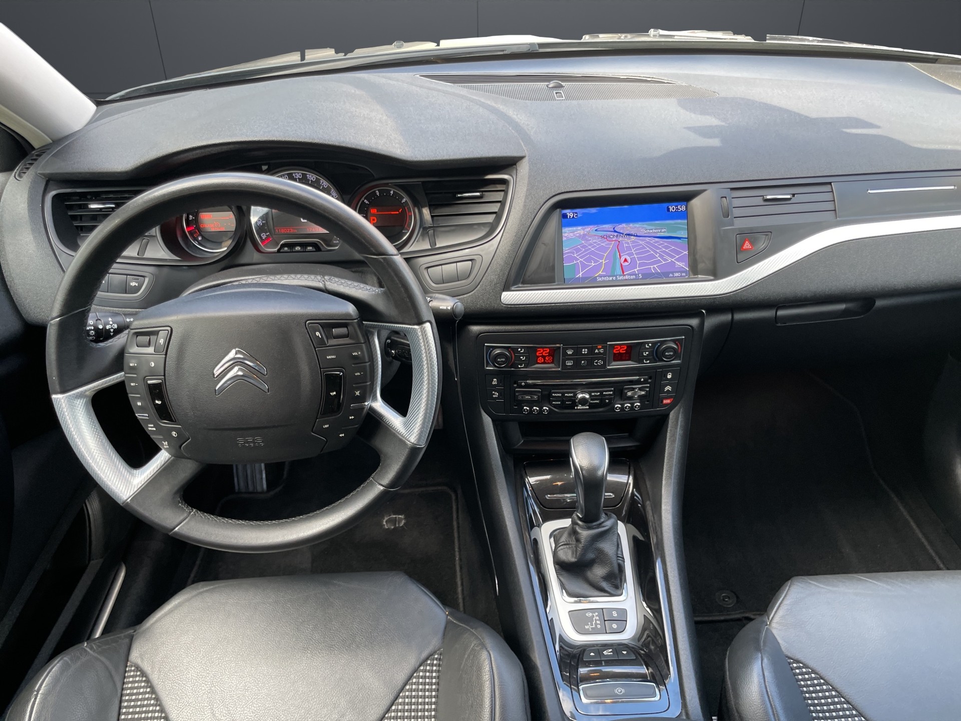 CITROEN C5 Berline 1.6 Turbo Exclusive Automatic-image-7