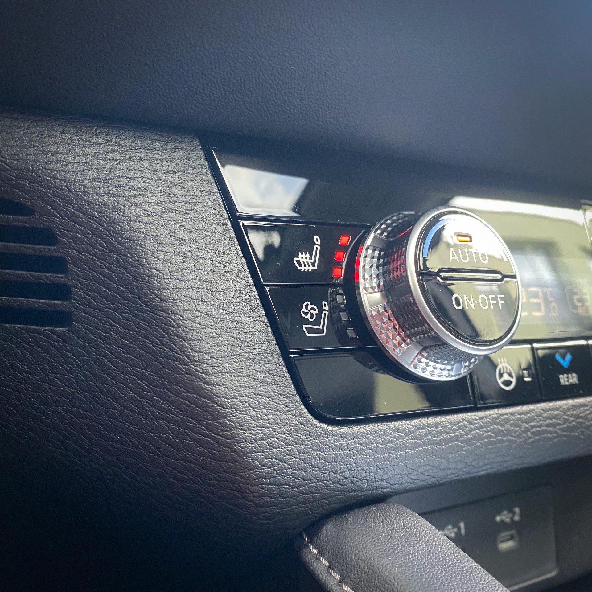 MITSUBISHI Outlander 2.4 PHEV Instyle 4x4-image-14