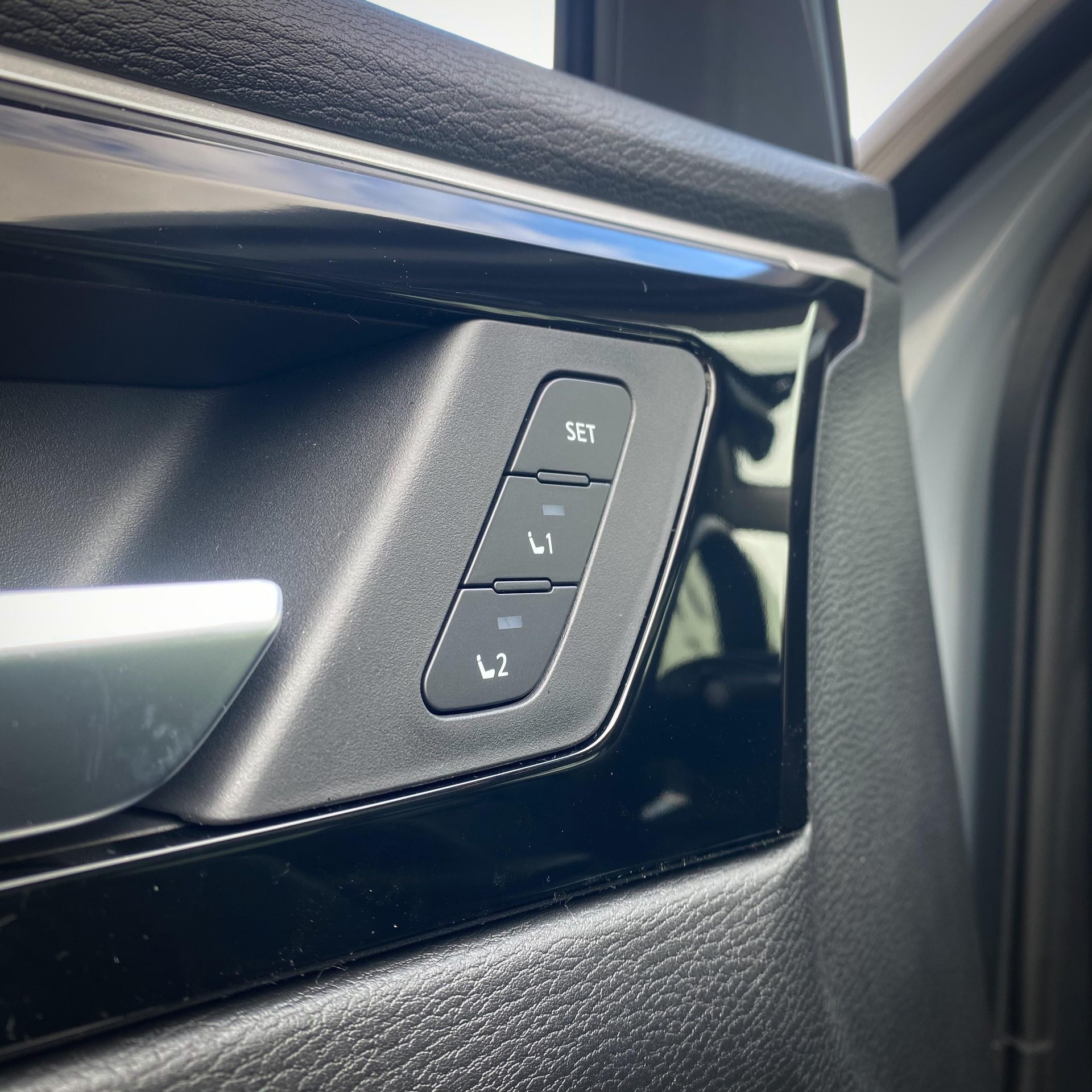 MITSUBISHI Outlander 2.4 PHEV Instyle 4x4-image-10