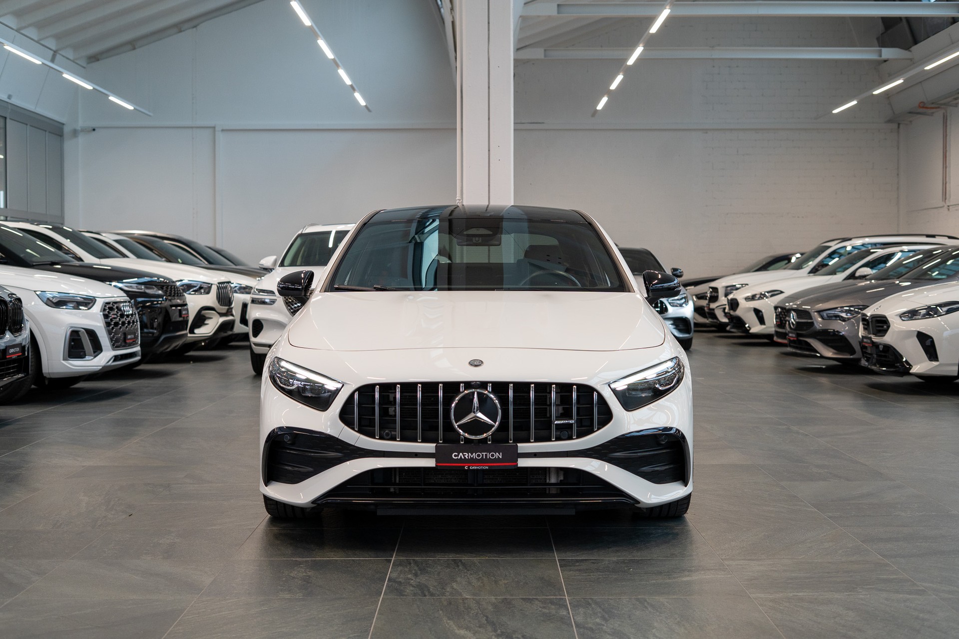 MERCEDES-BENZ A 35 AMG 4matic Limousine / Facelift / Rückfahrkamera / Ambientebeleuchtung-showroom-element-1