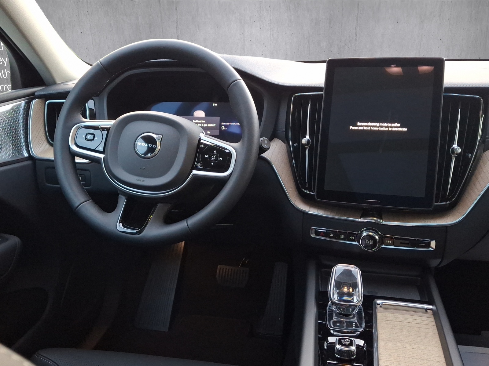 VOLVO XC60 T6 eAWD PluginHybrid Ultra Dark Geartronic-image-11