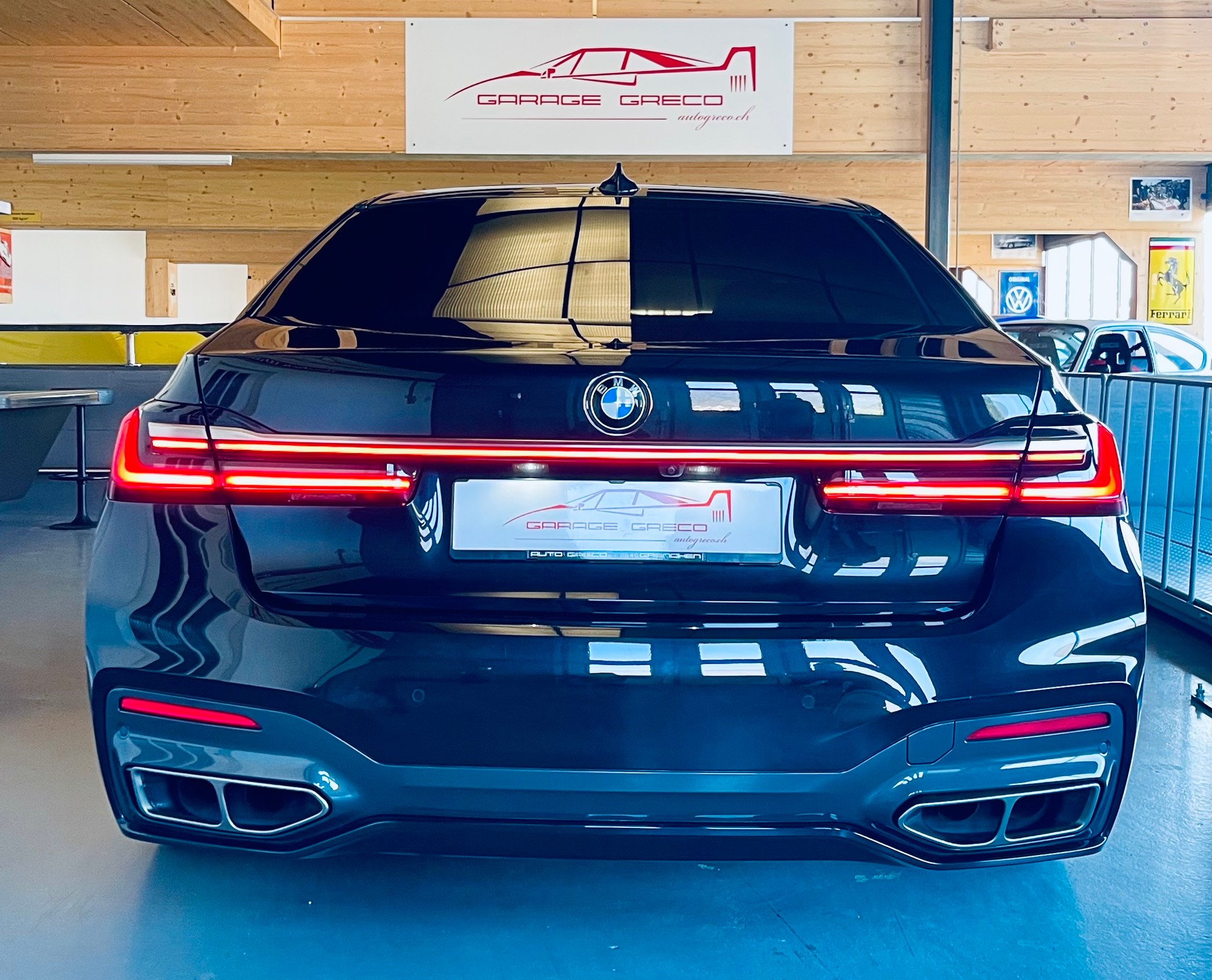 BMW M760Li xDrive V12 Excellence Sport Getriebe-image-6