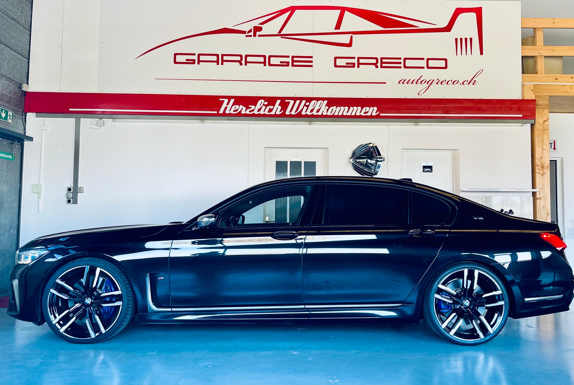 BMW M760Li xDrive V12 Excellence Sport Getriebe
