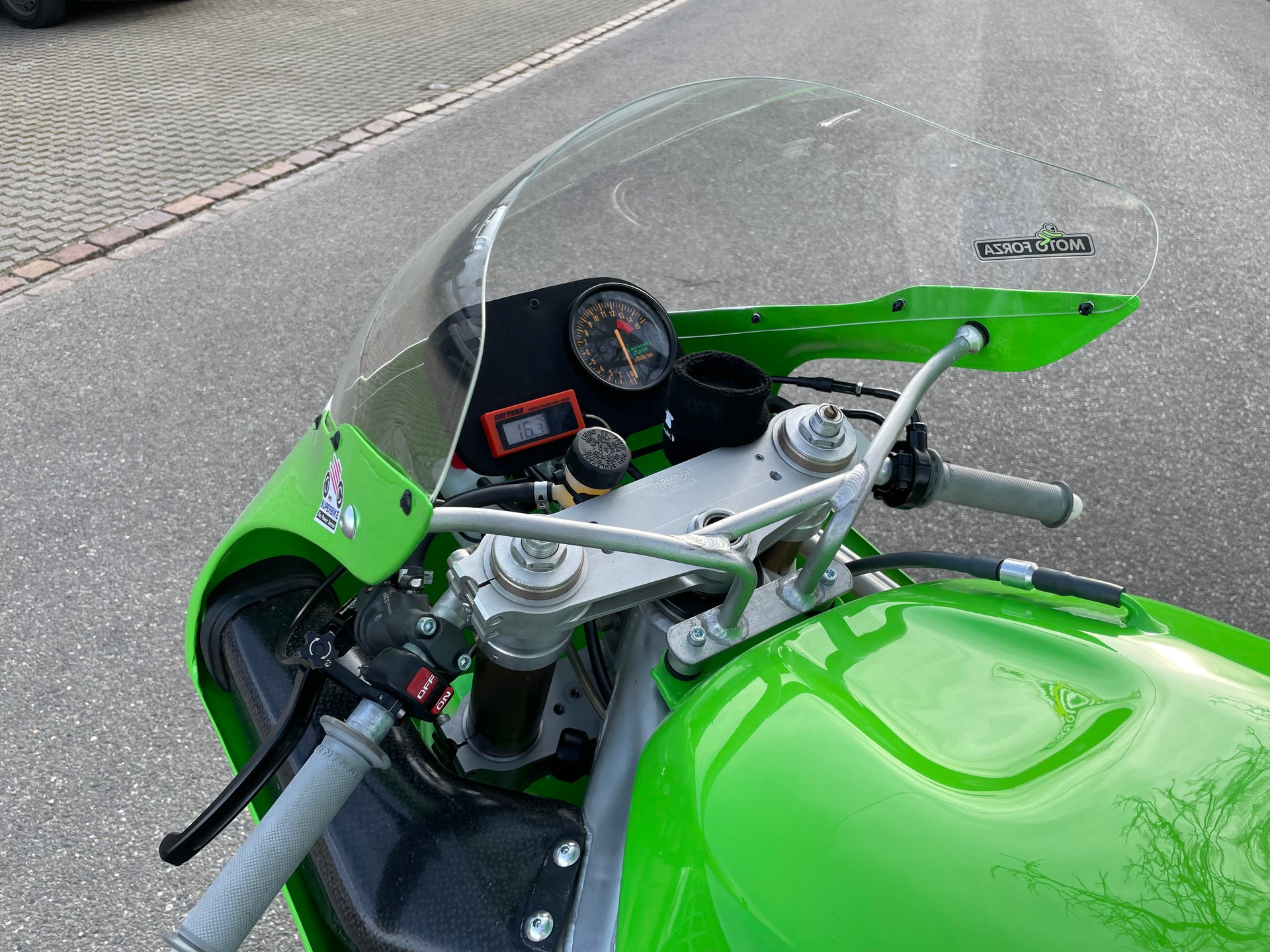 KAWASAKI ZXR-750 RR-image-5