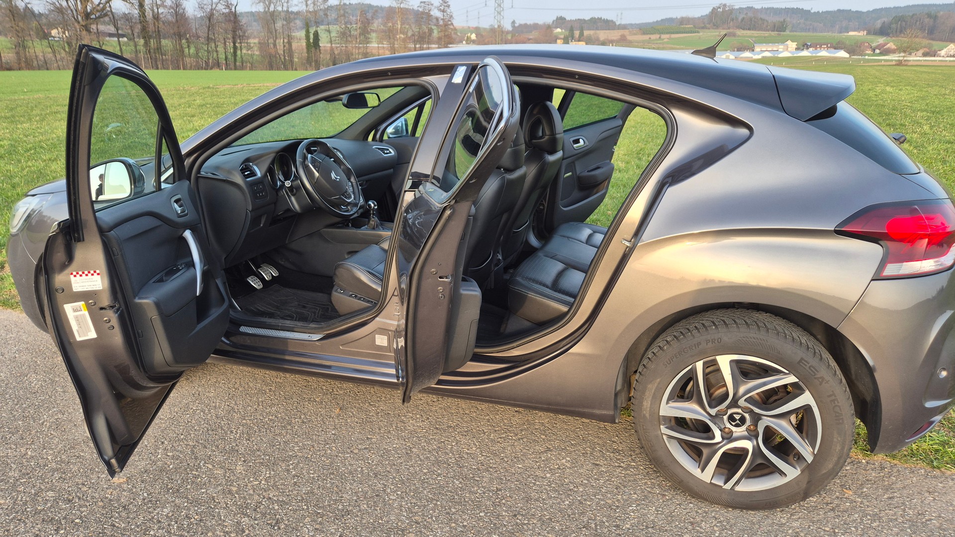 DS AUTOMOBILES DS 4 2.0 Blue HDi Sport Chic-image-6