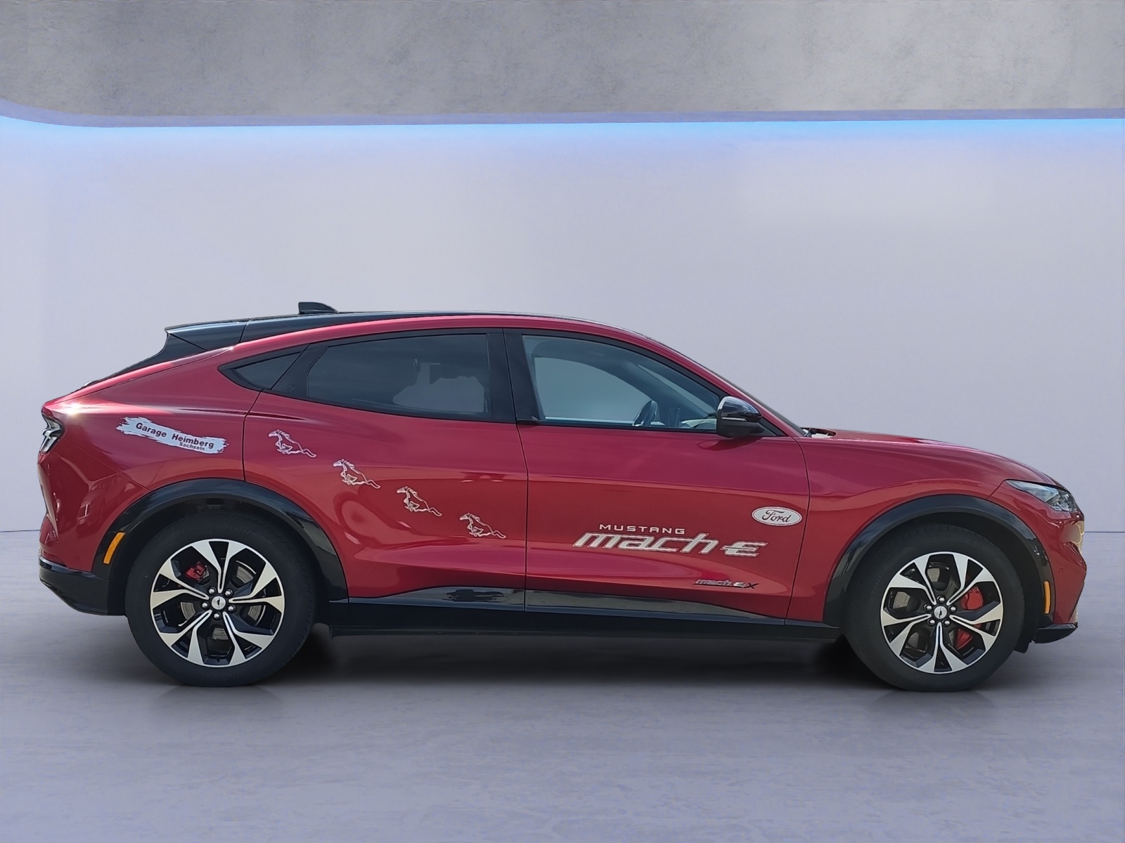 FORD Mustang Mach-E Extended AWD-image-5