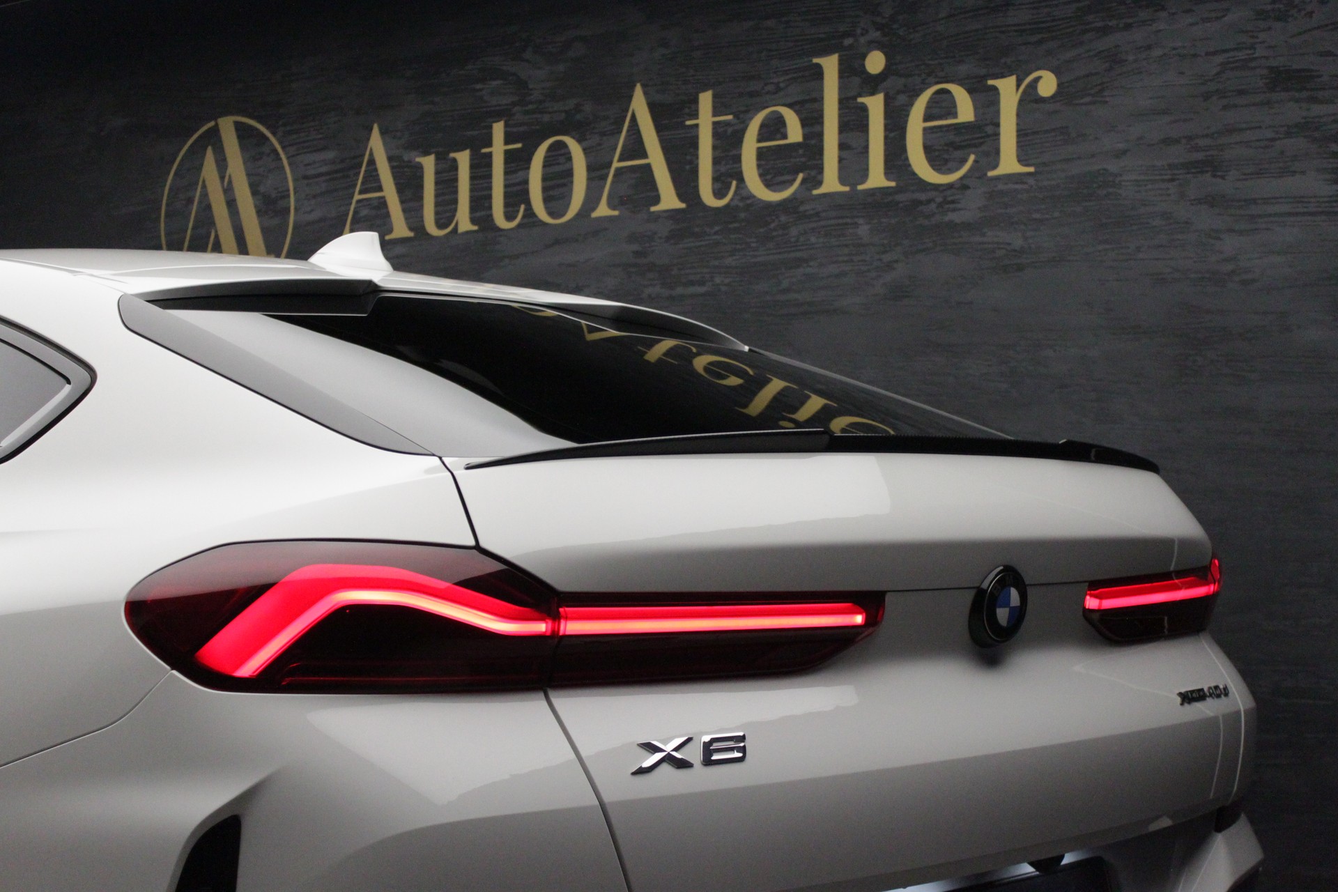 BMW X6 xDrive 48V 40d Steptronic M Sport-image-9