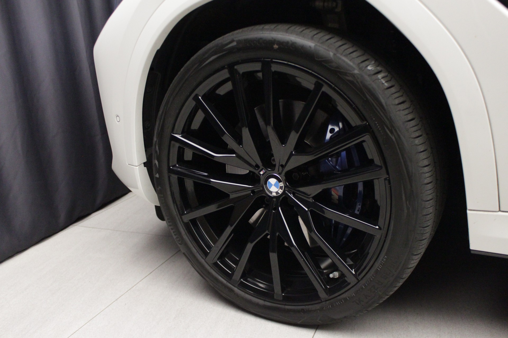BMW X6 xDrive 48V 40d Steptronic M Sport-image-22