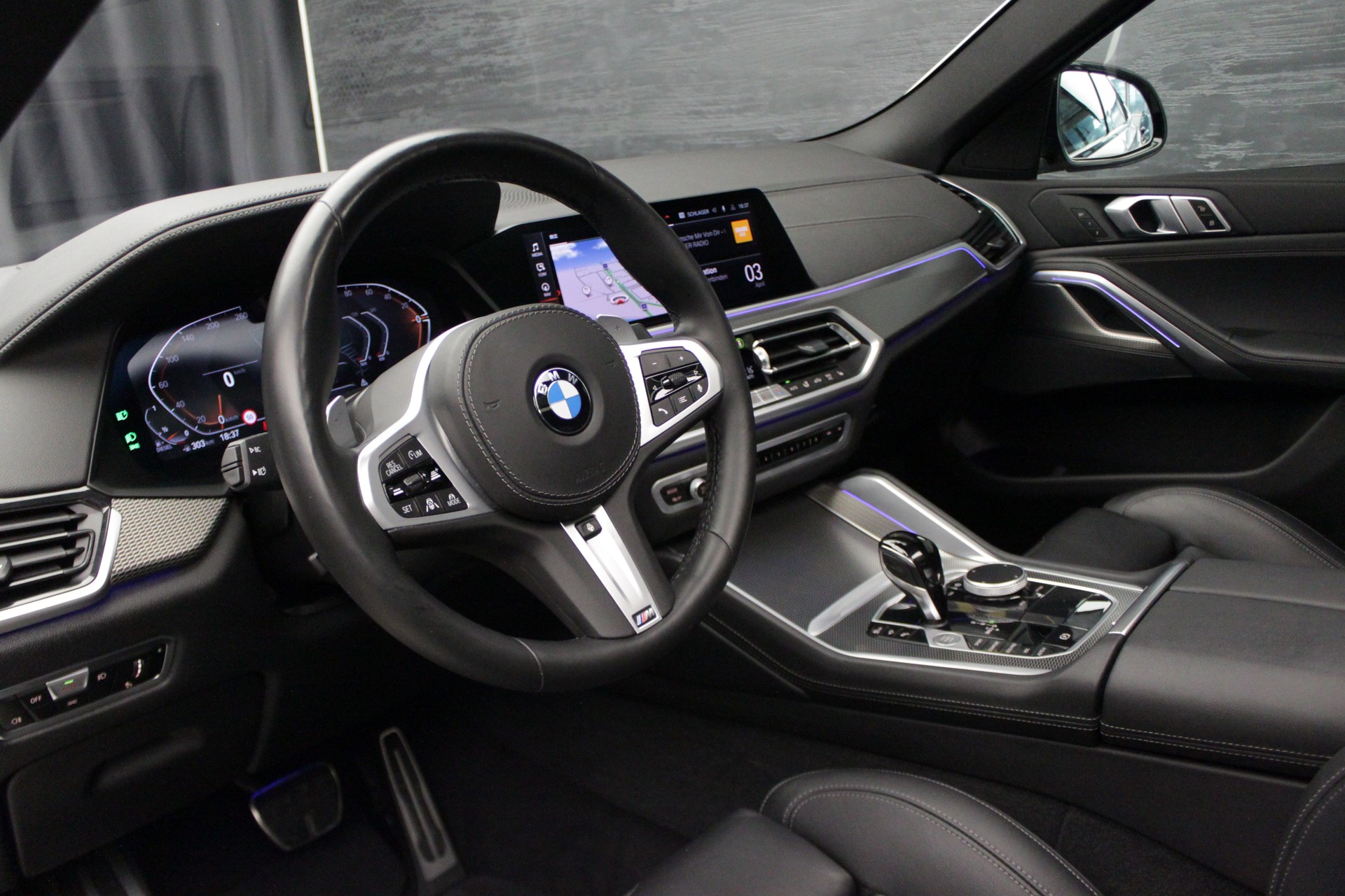 BMW X6 xDrive 48V 40d Steptronic M Sport-image-21