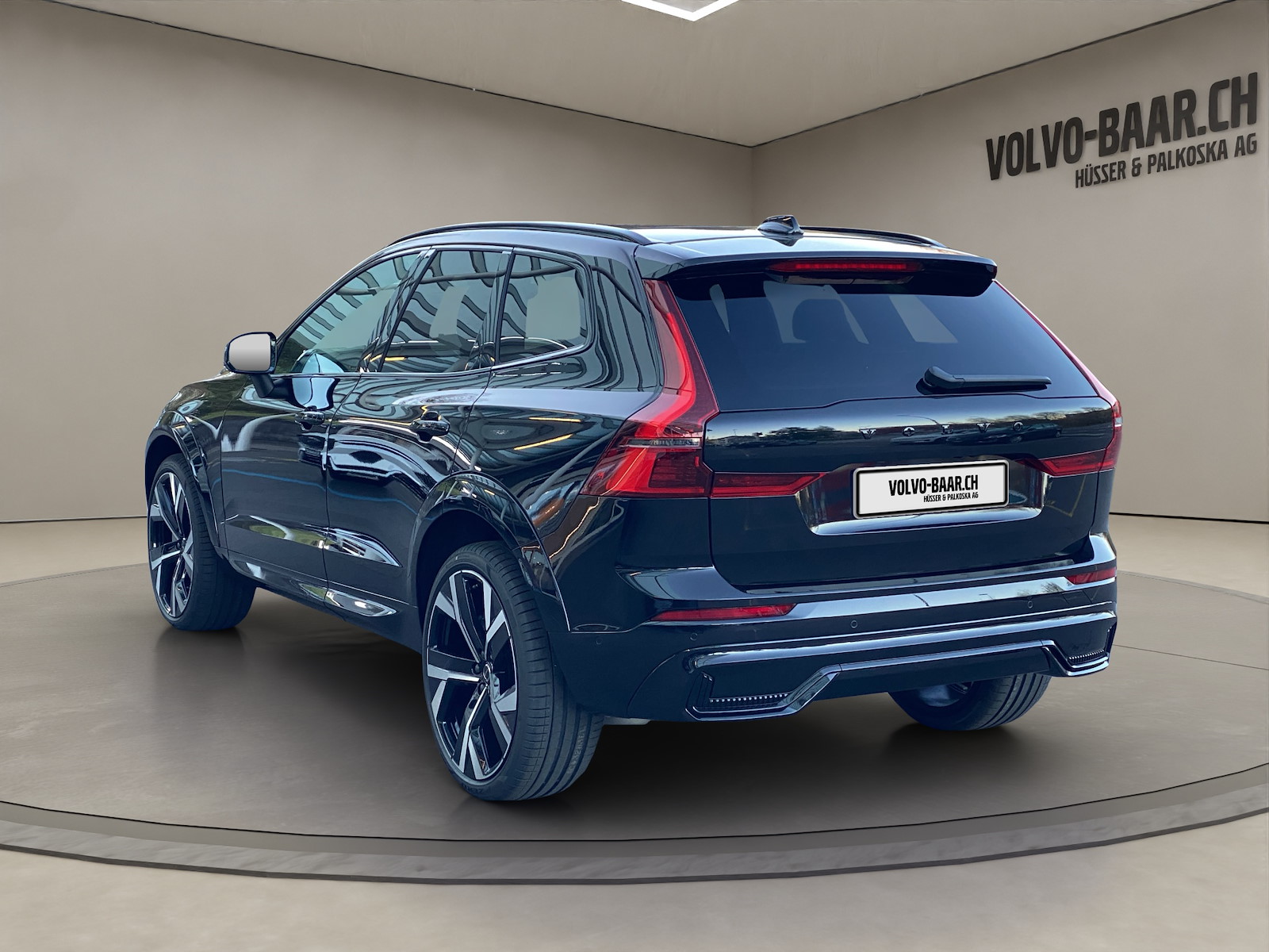 VOLVO XC60 2.0 B5 MH Black Edition AWD-showroom-element-2